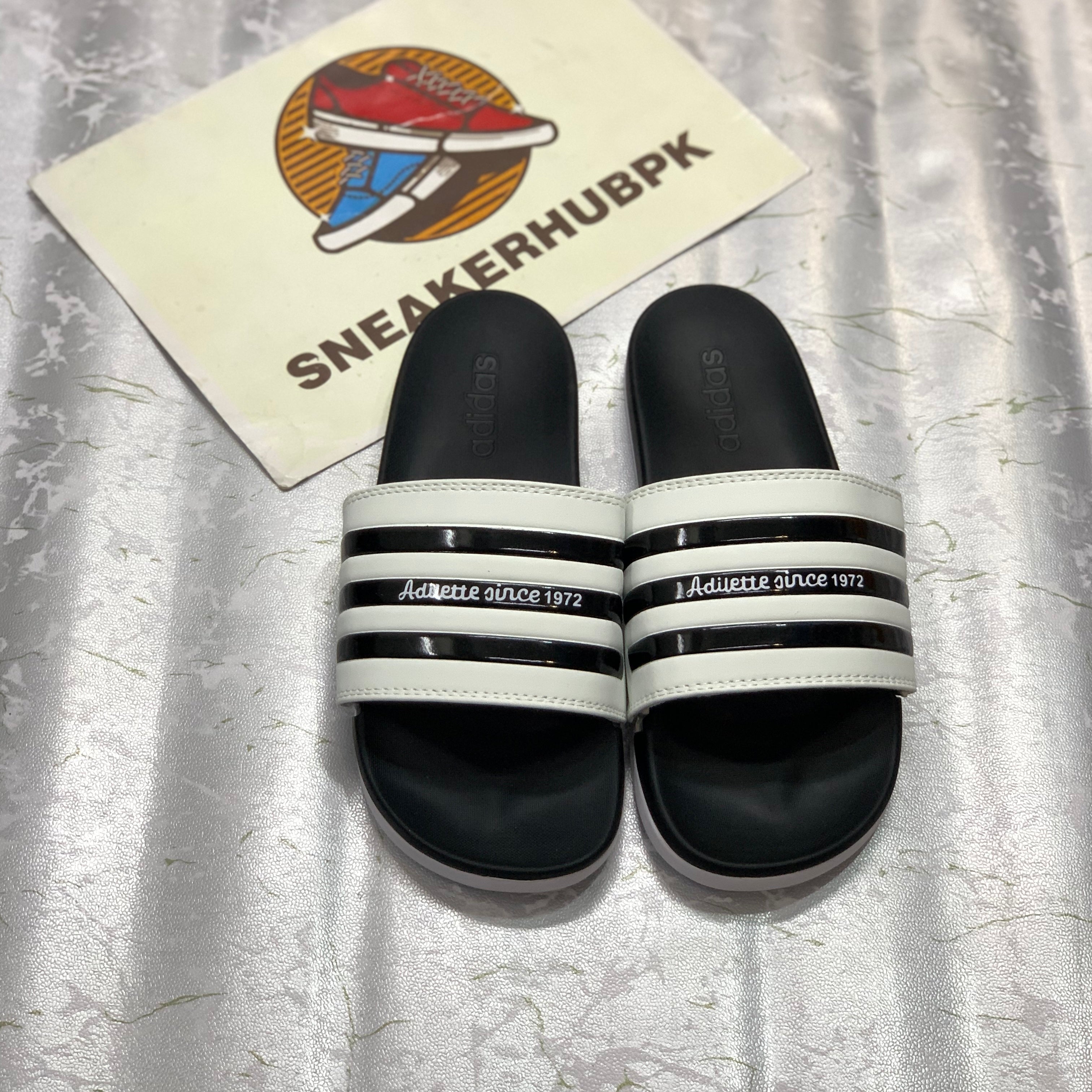 Adiillette Comfort Swim “White Black”