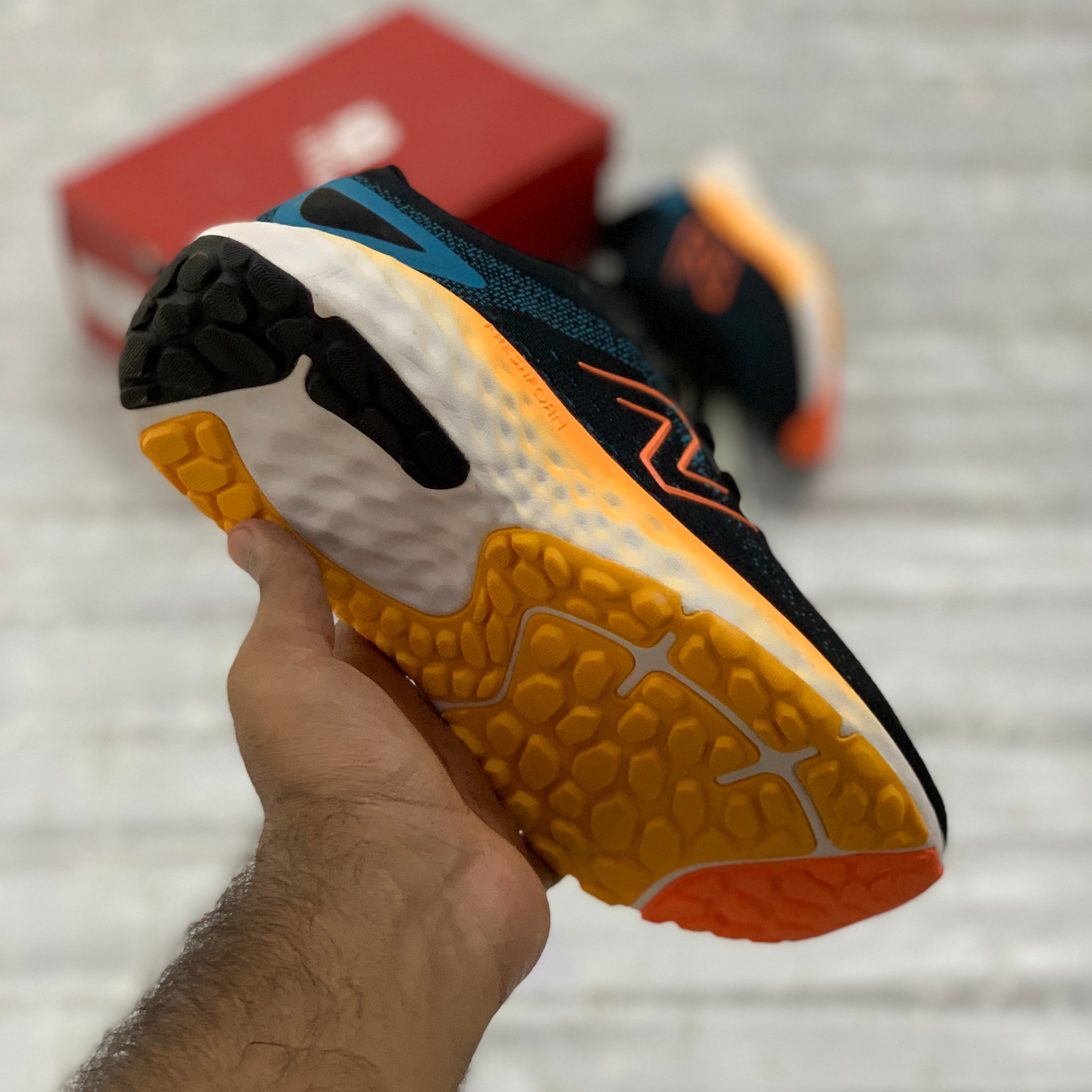 NB Fresh Foam Evoz V2 (Black Orange)
