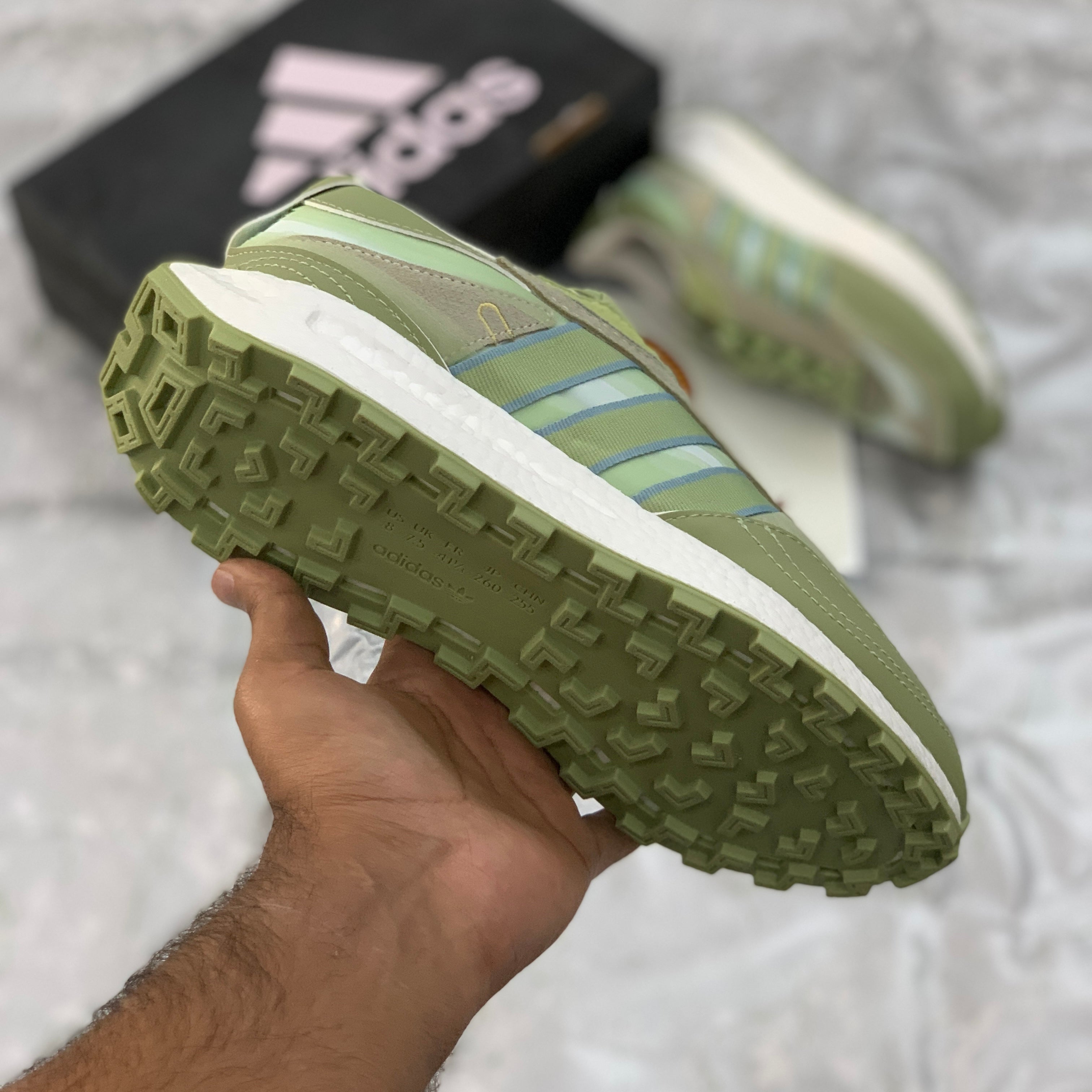 Adi Retropy E5 Trainers  (Green)