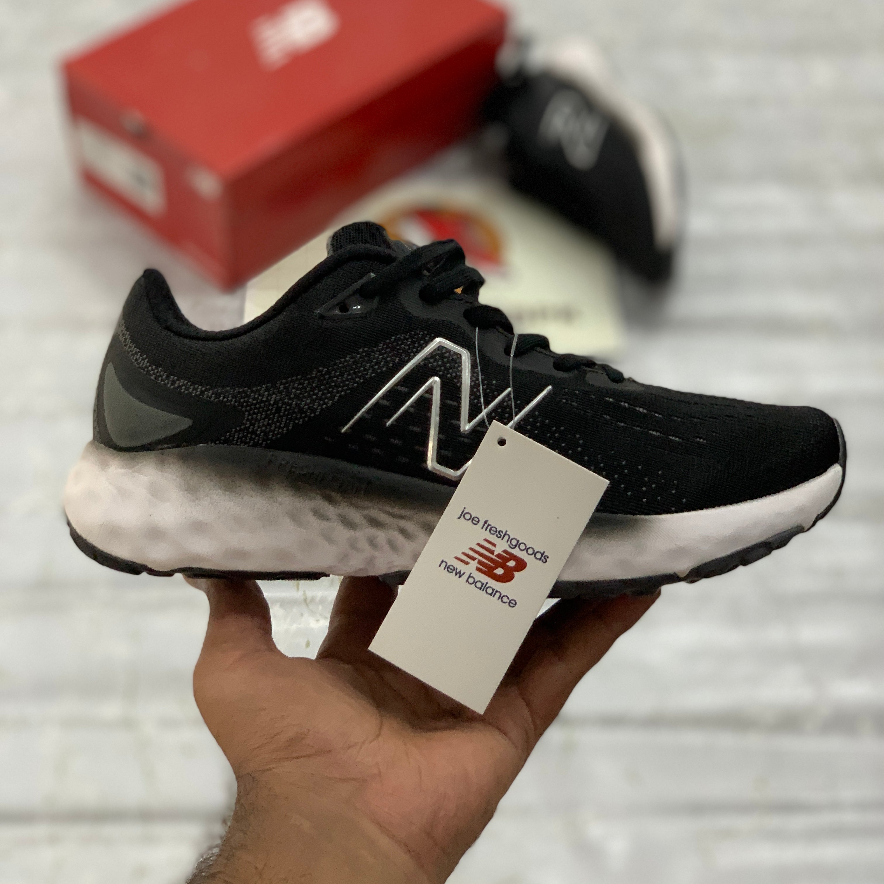 NB Fresh Foam Evoz V2 (Black Silver)