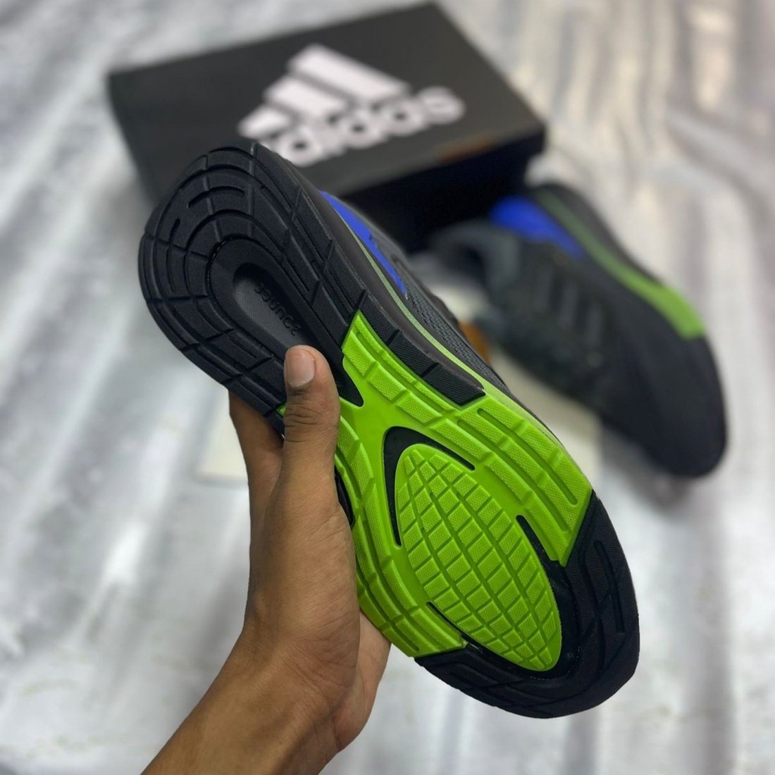 Adii Ulltrabouncce Running (Charcoal-Neon)