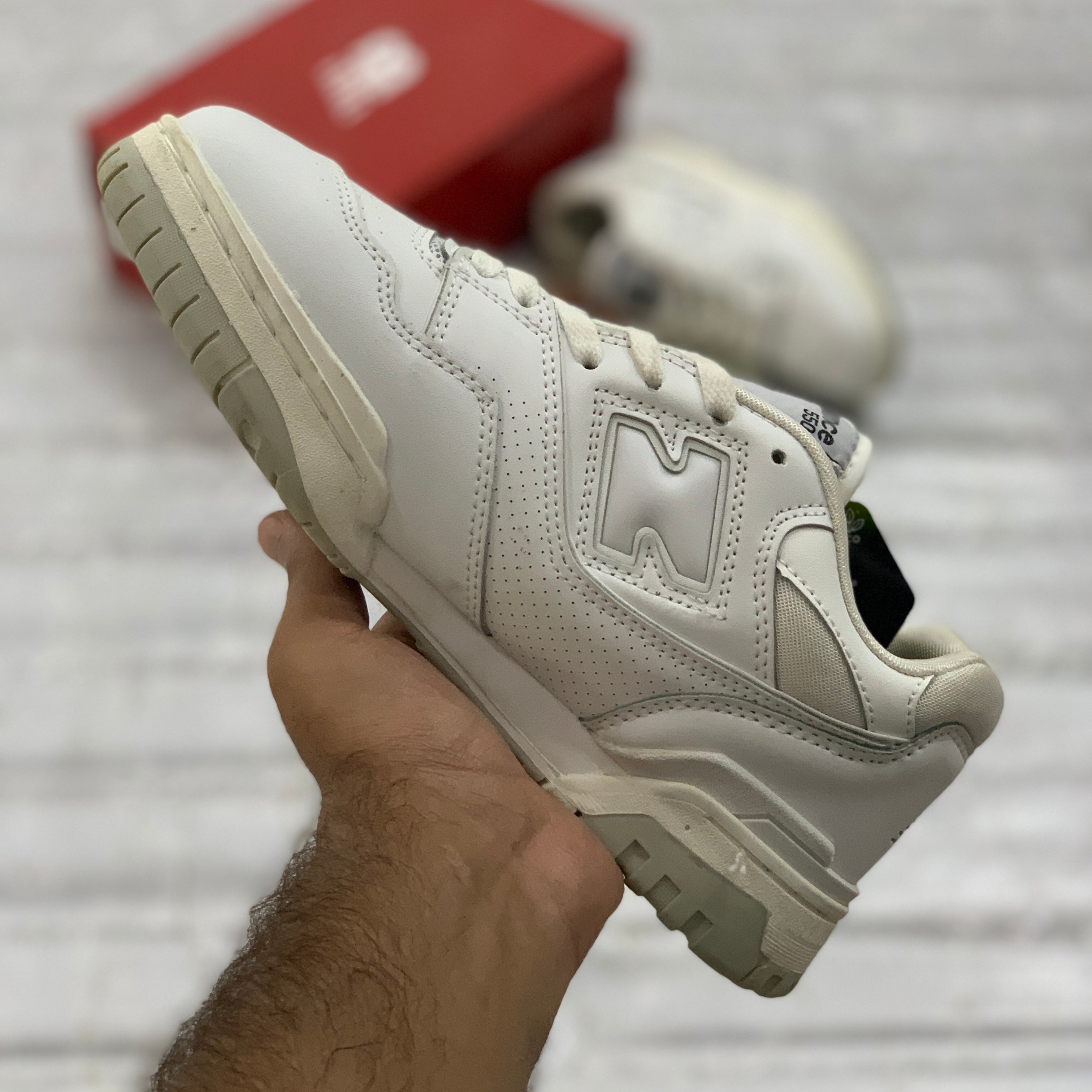 NB 550 White