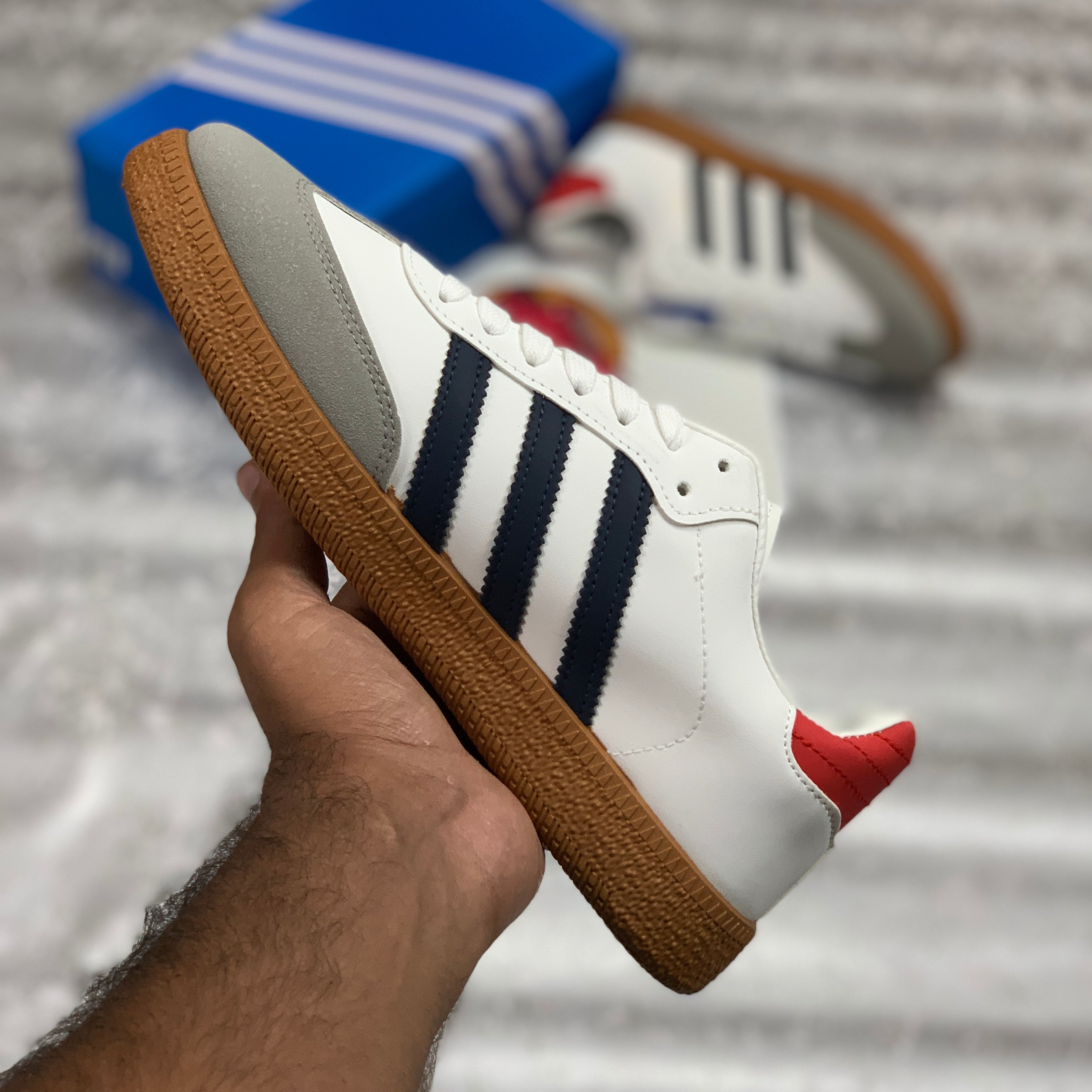 Adii Sammba (Red) VEGAN