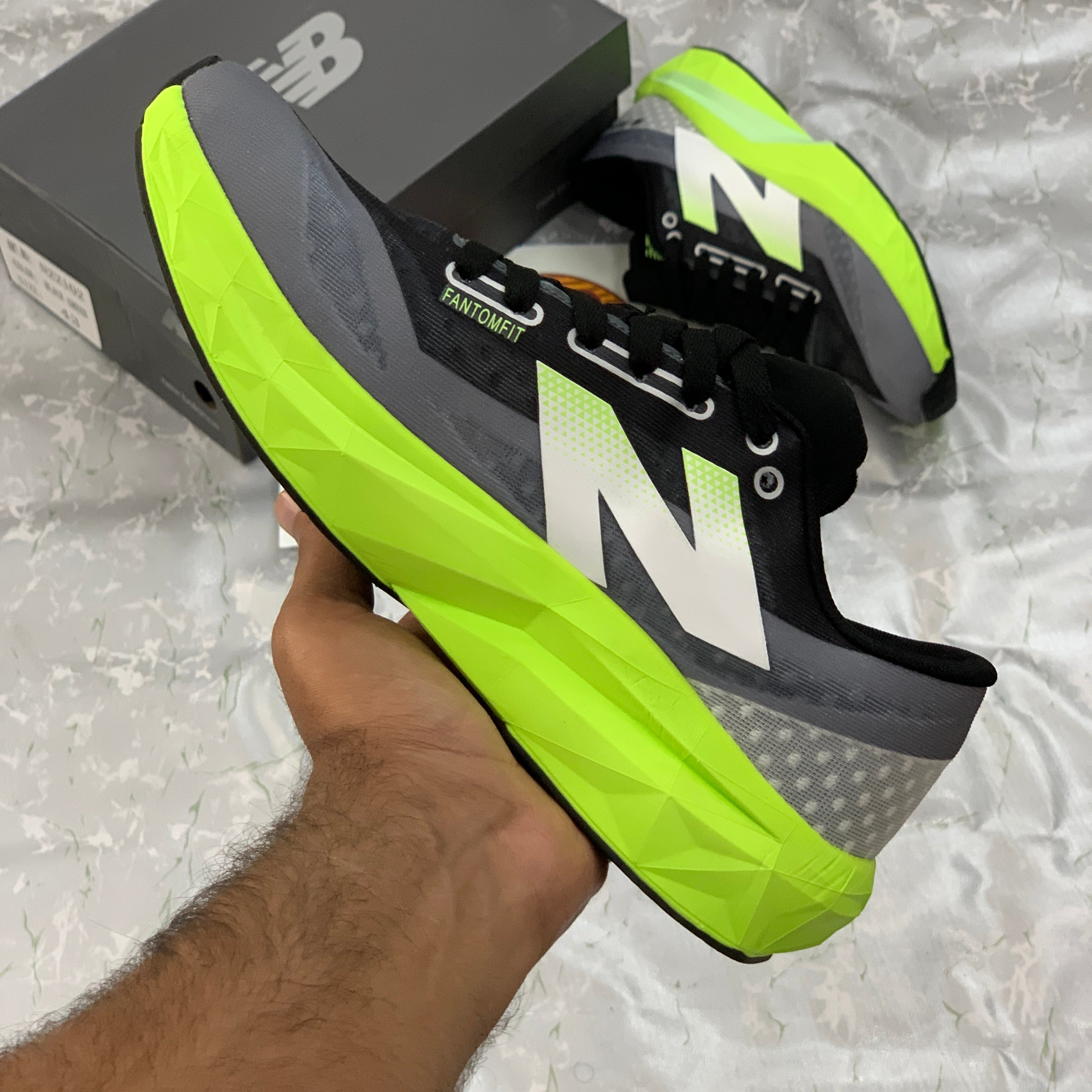NB Rebell V4 Grey/Neon