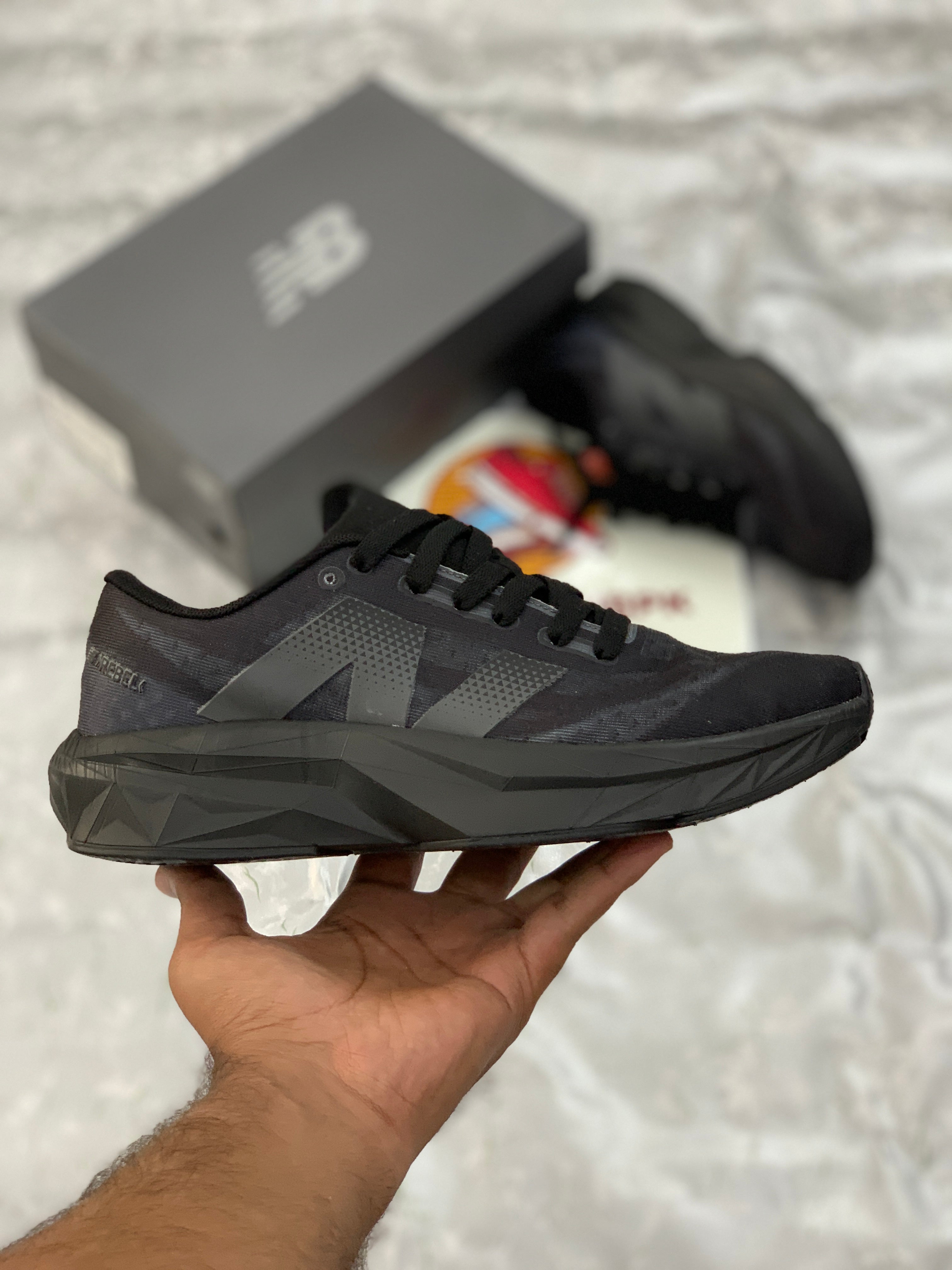 NB Rebell V4 Triple Black