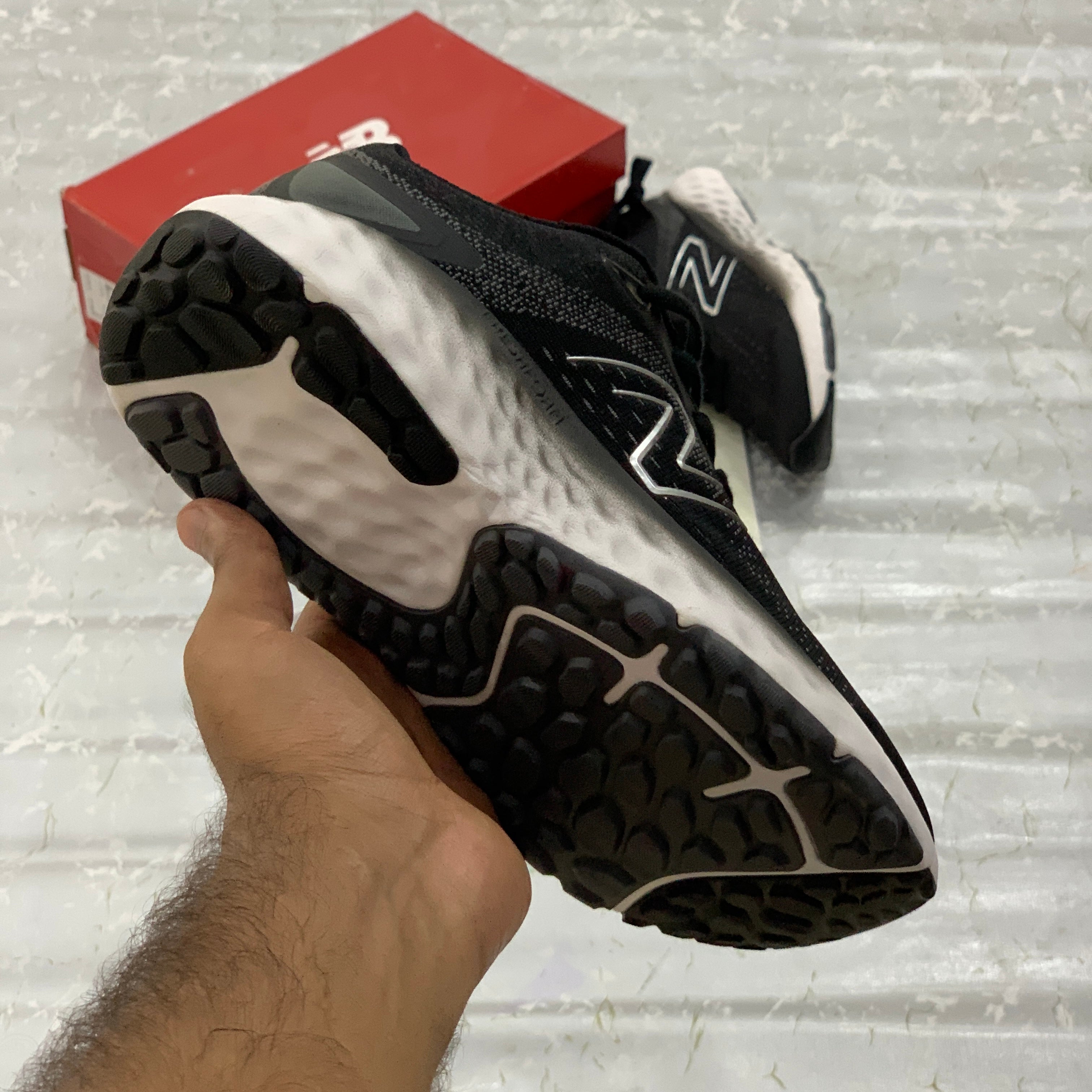 NB Fresh Foam Evoz V2 (Black Silver)