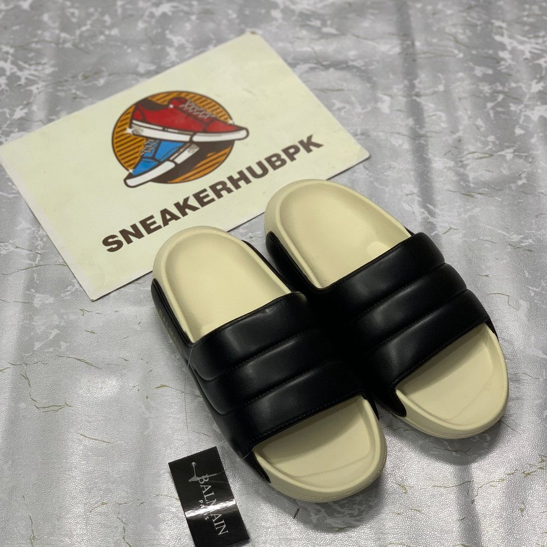 Blmnn B-it (Beige Black)