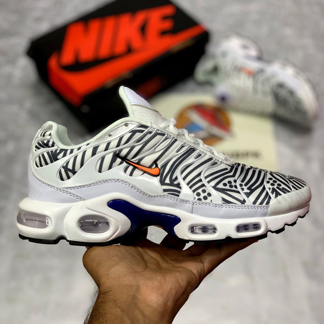 AAA-max Plus TN(White Tiger)