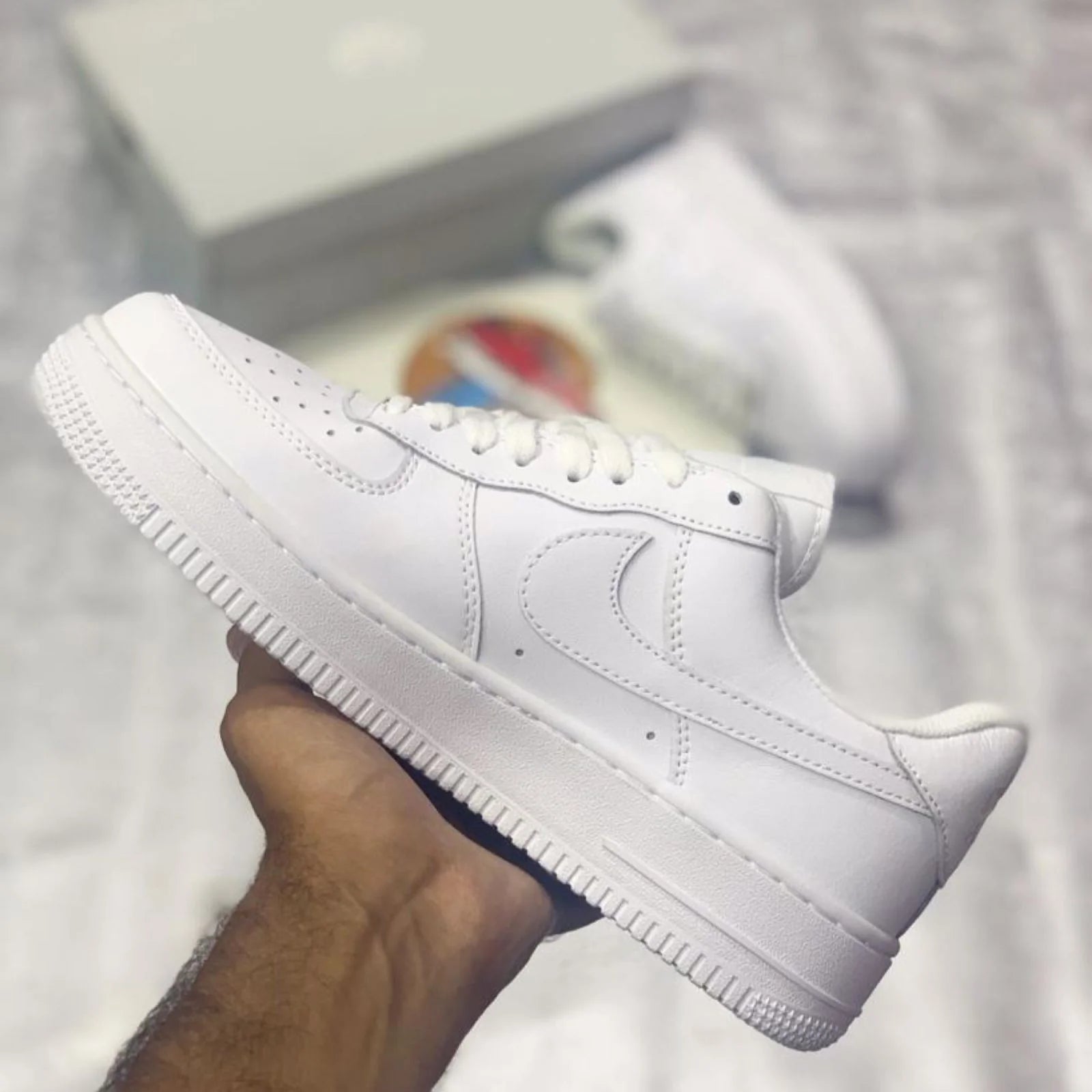 Where to Buy White Sneakers Pakistan: Exploring the Sneaker Hub