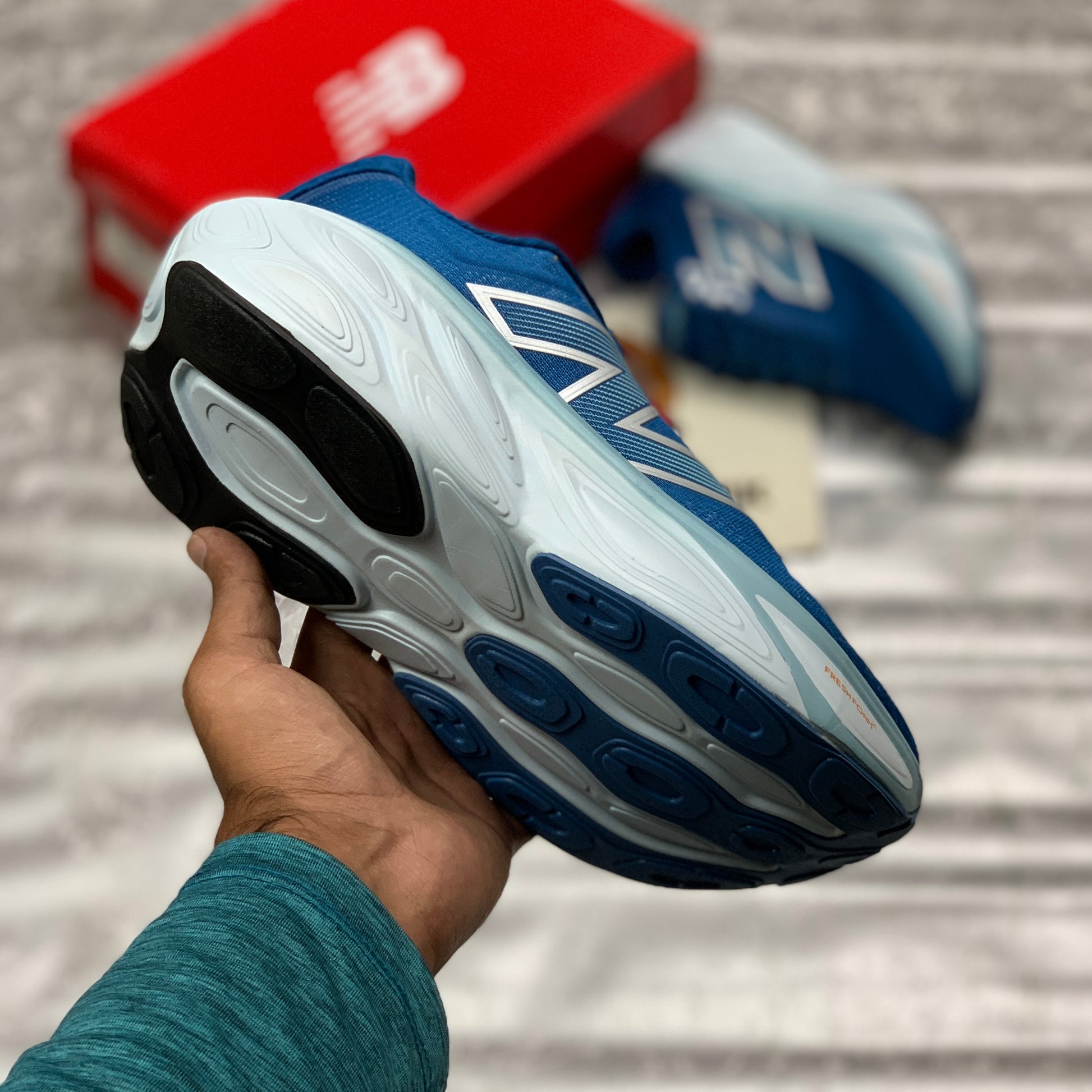 NB Fresh Foam X More V5 (Blue)