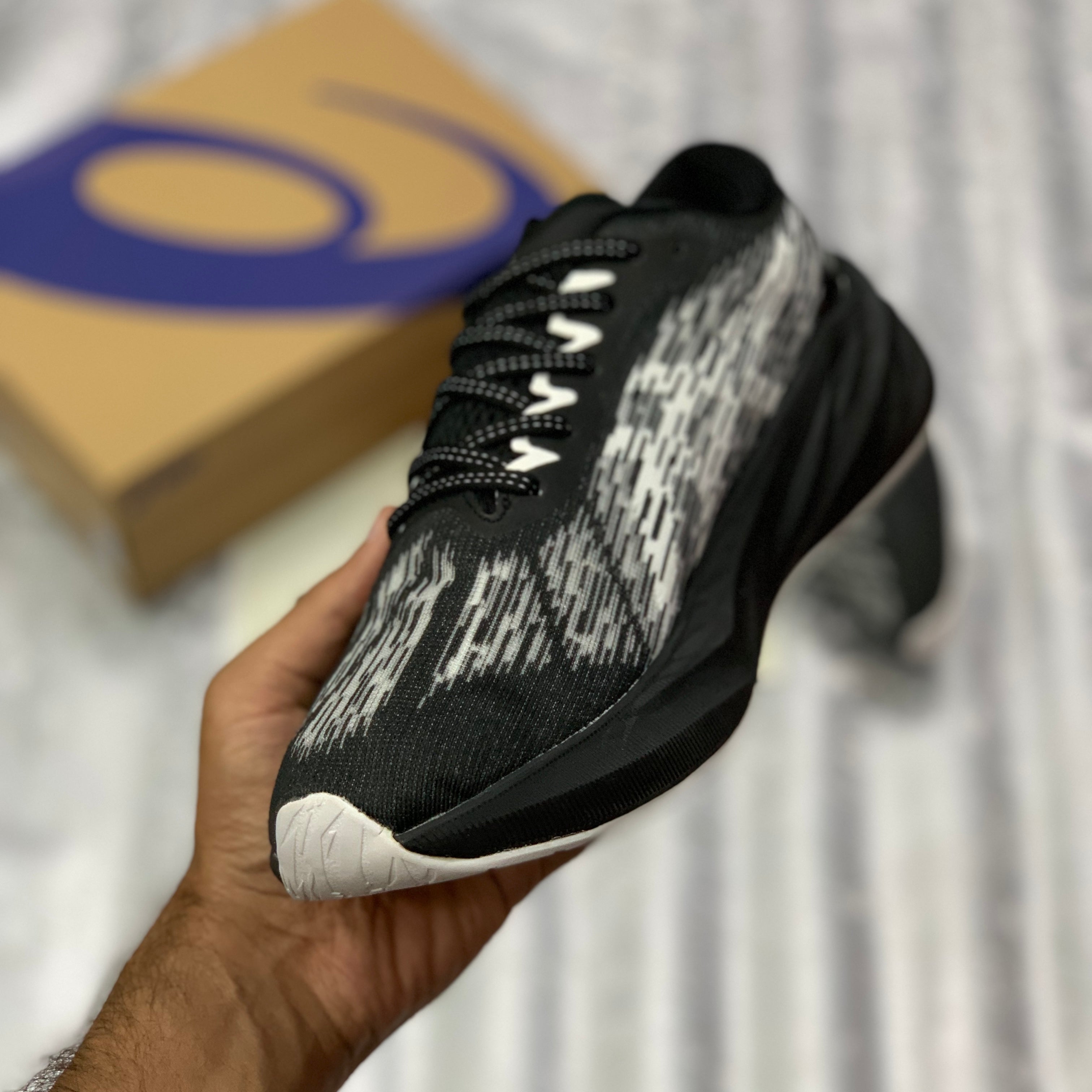 Novablastt 3 “Black White” Premium Batch