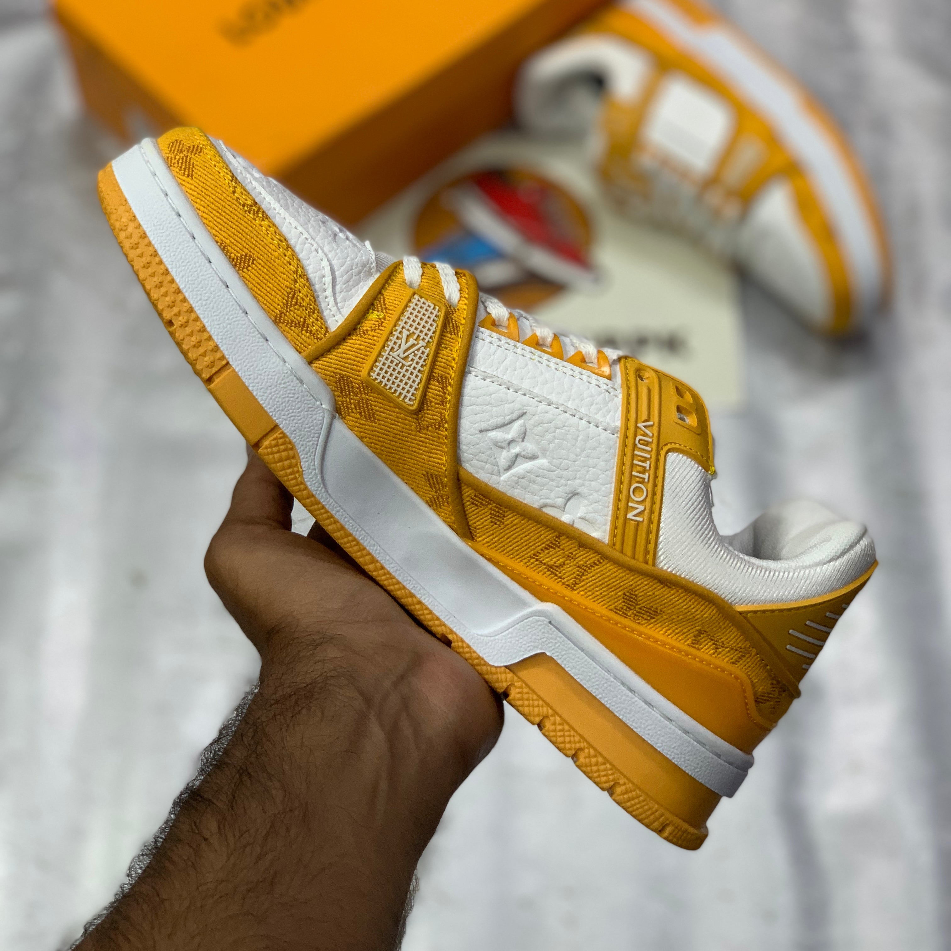 Lo-Vi Trainers Yellow
