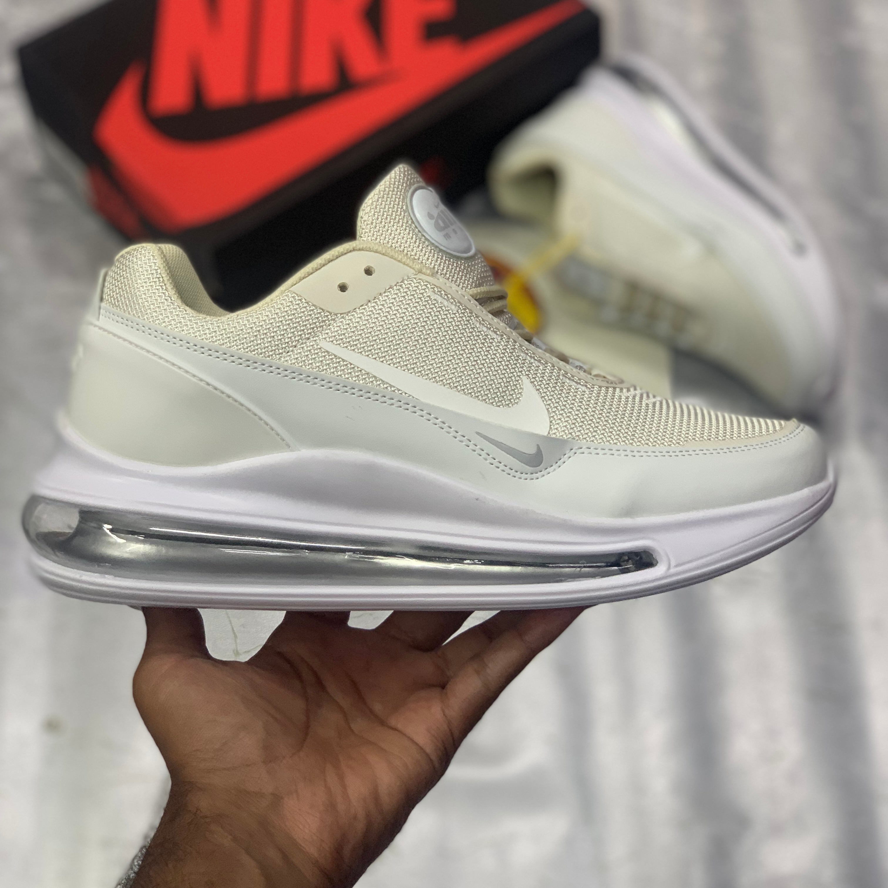 AirrMax White