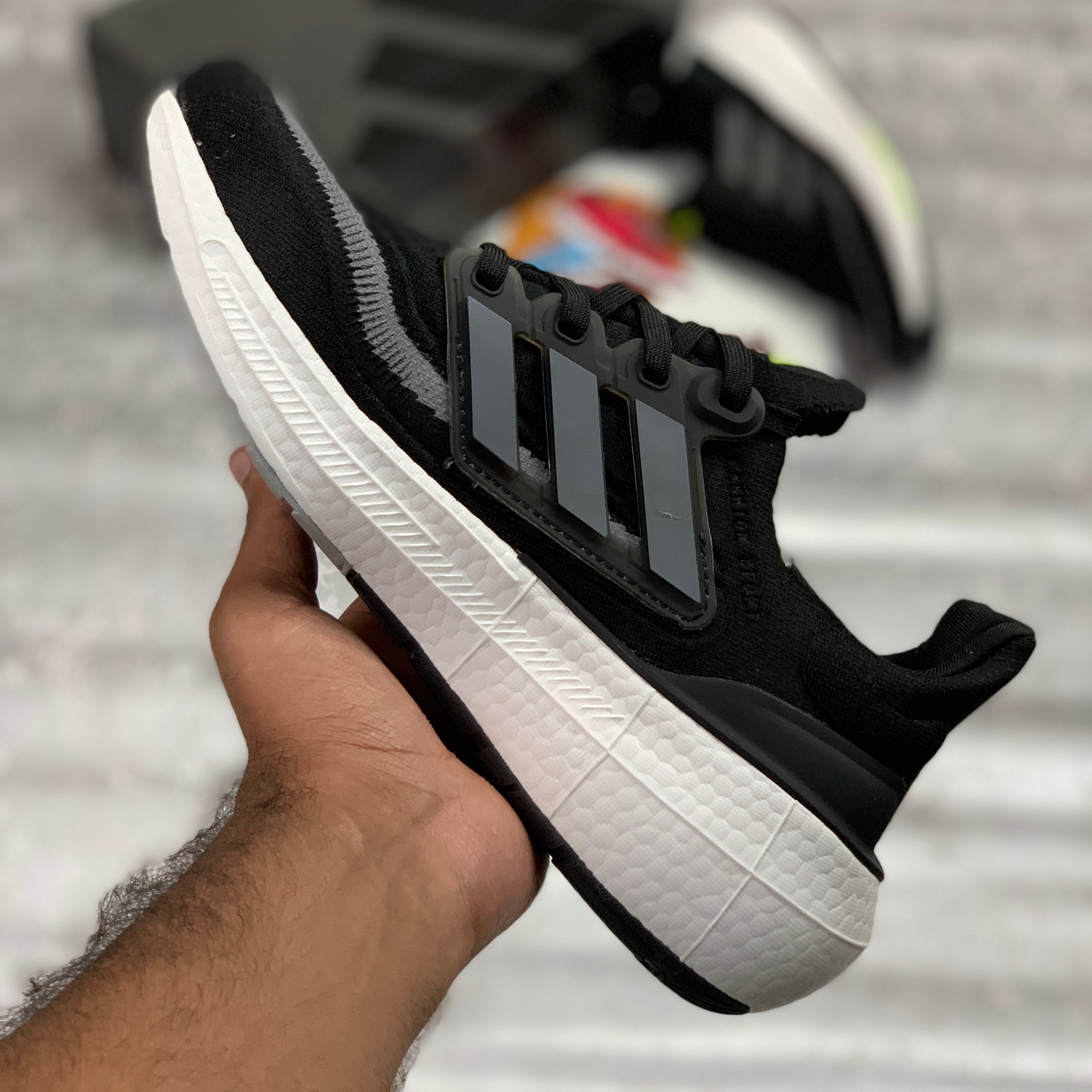 UB 23 “Black-Neon”