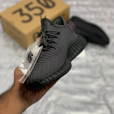 Yeeezzyy 350 v2 (Triple Black) 1:1 UA batch