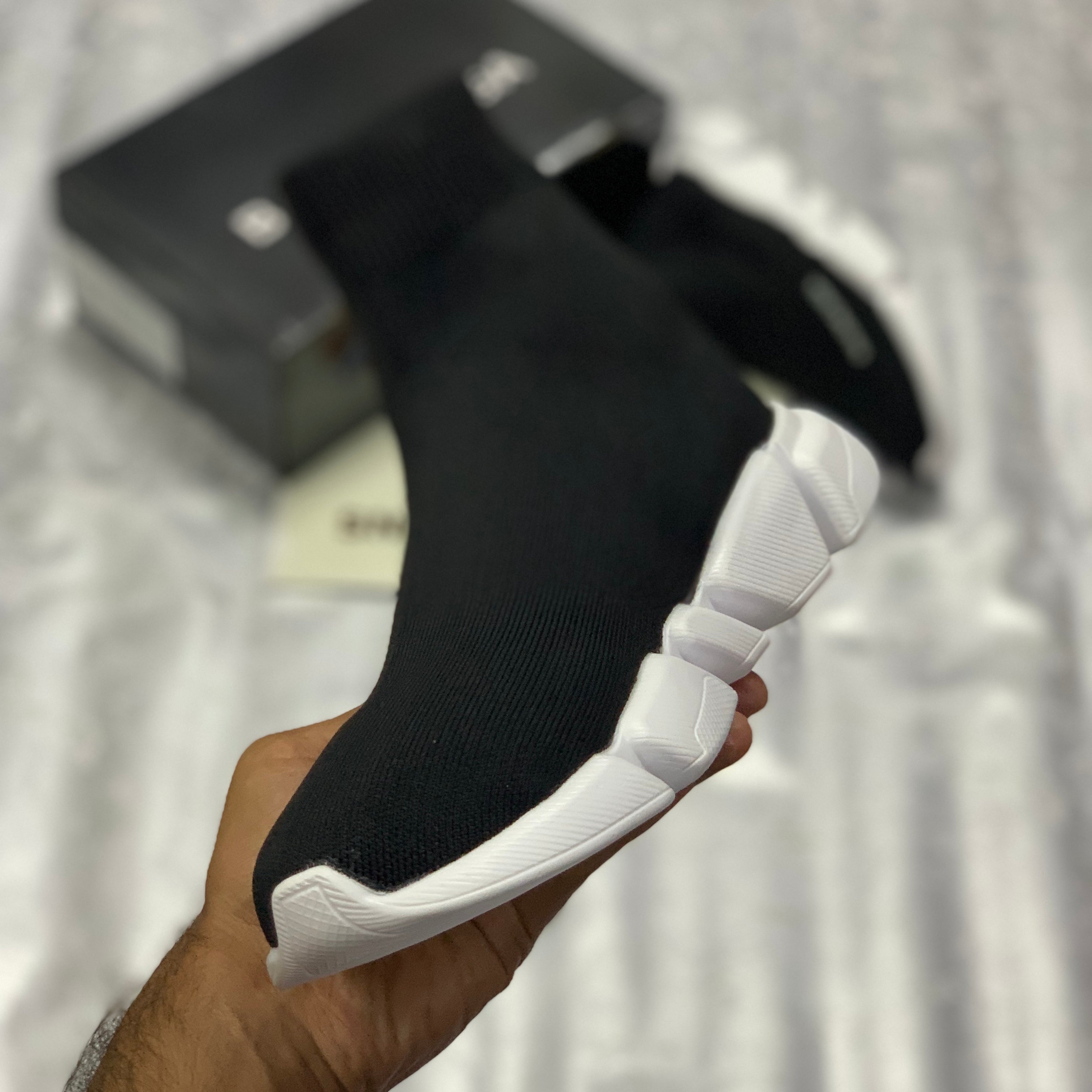 Speeed Traiiners 2.O (Black White)