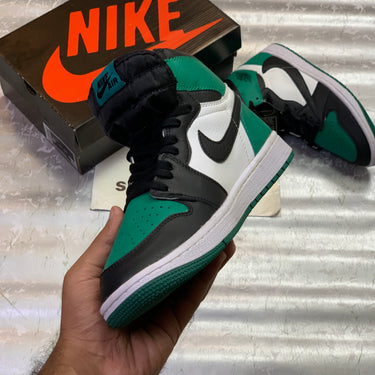 Aj-1s Hiightopps Reversed “Pine Green”