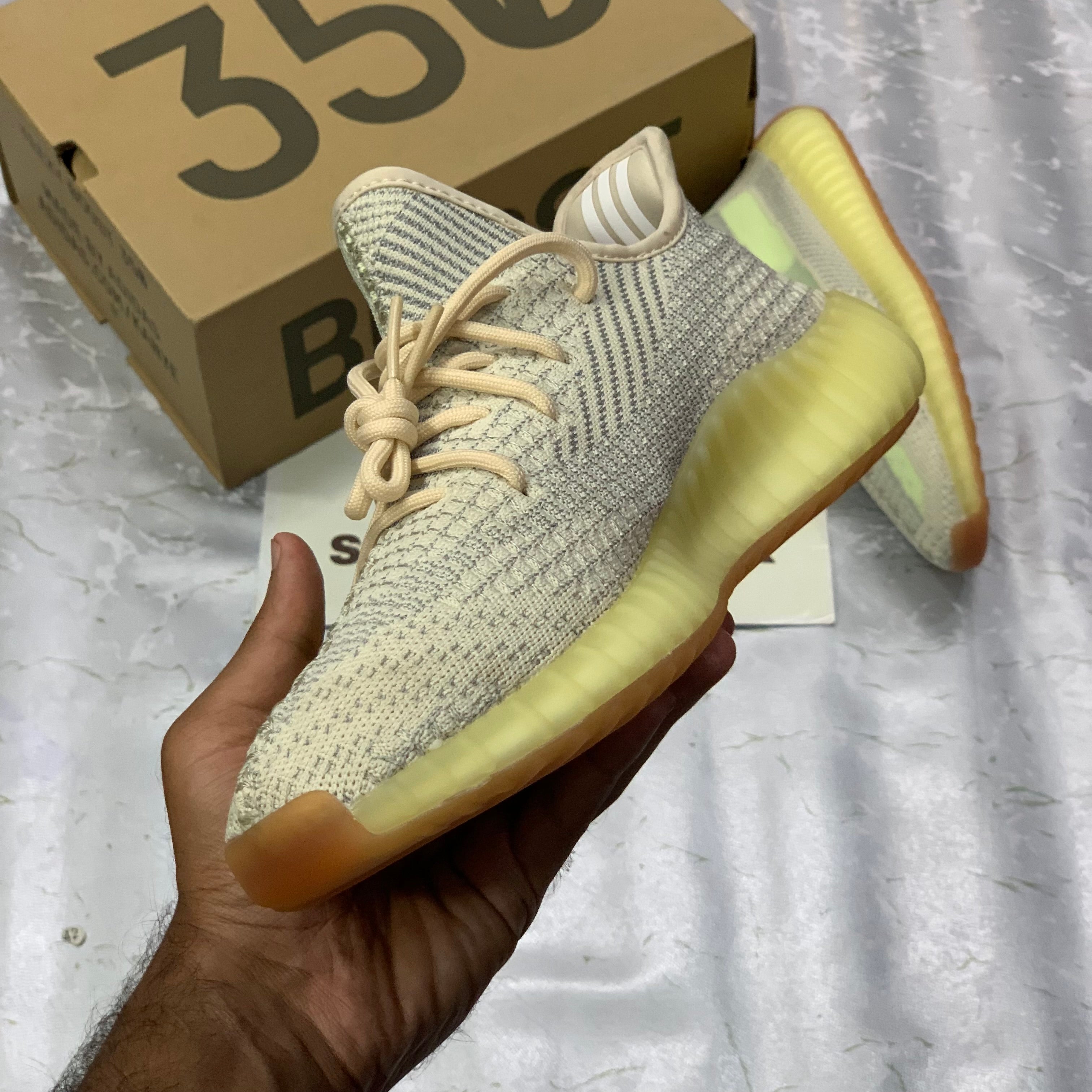 Yeeezzyy 350 v2 (Abez)
