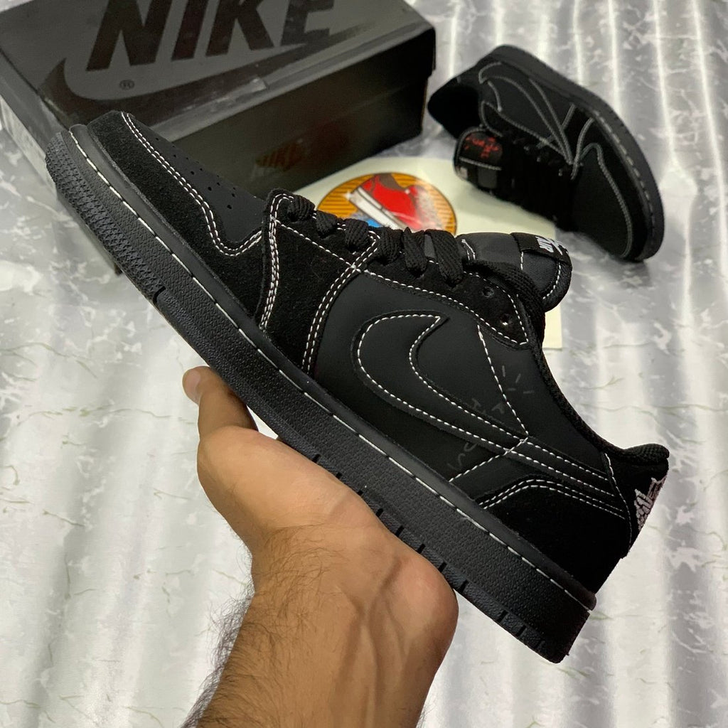 Aj-1 Lows x Traviis Scottt (Black Phantom) AAA Version
