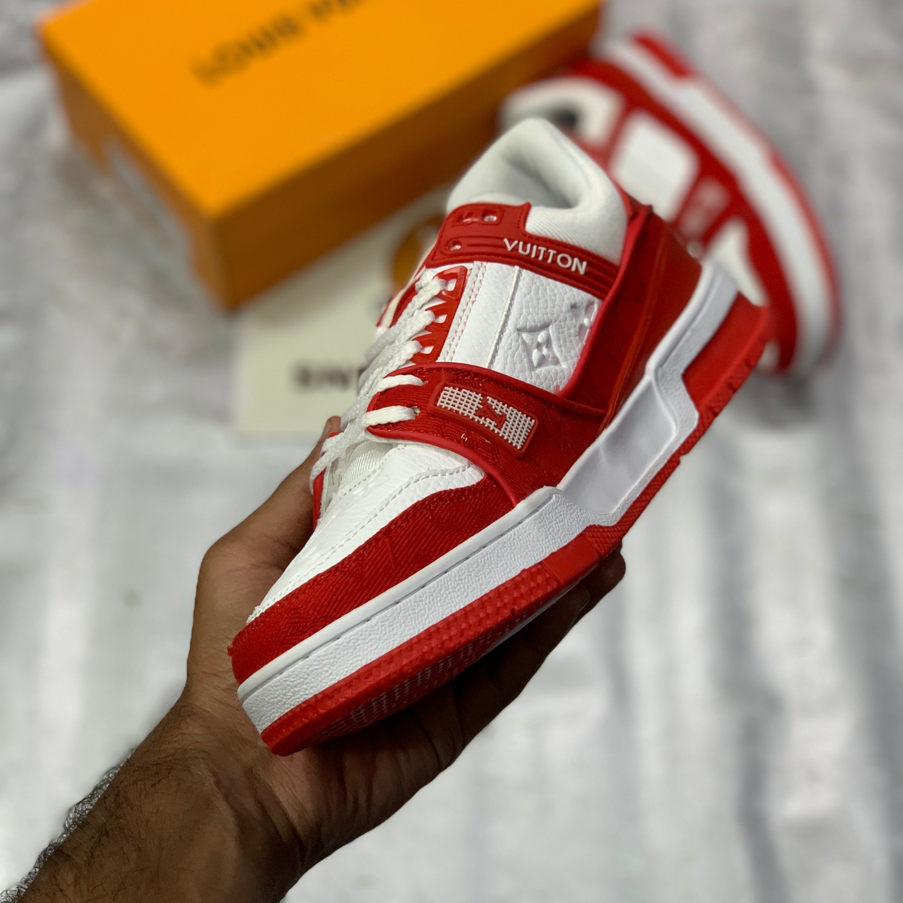 Lo-Vi Trainers Red