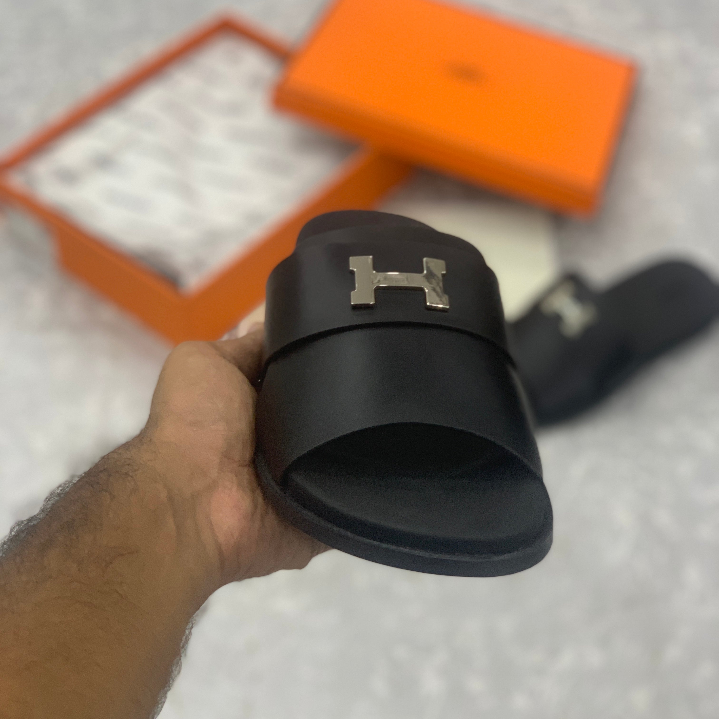 Hrms Arles (Black)