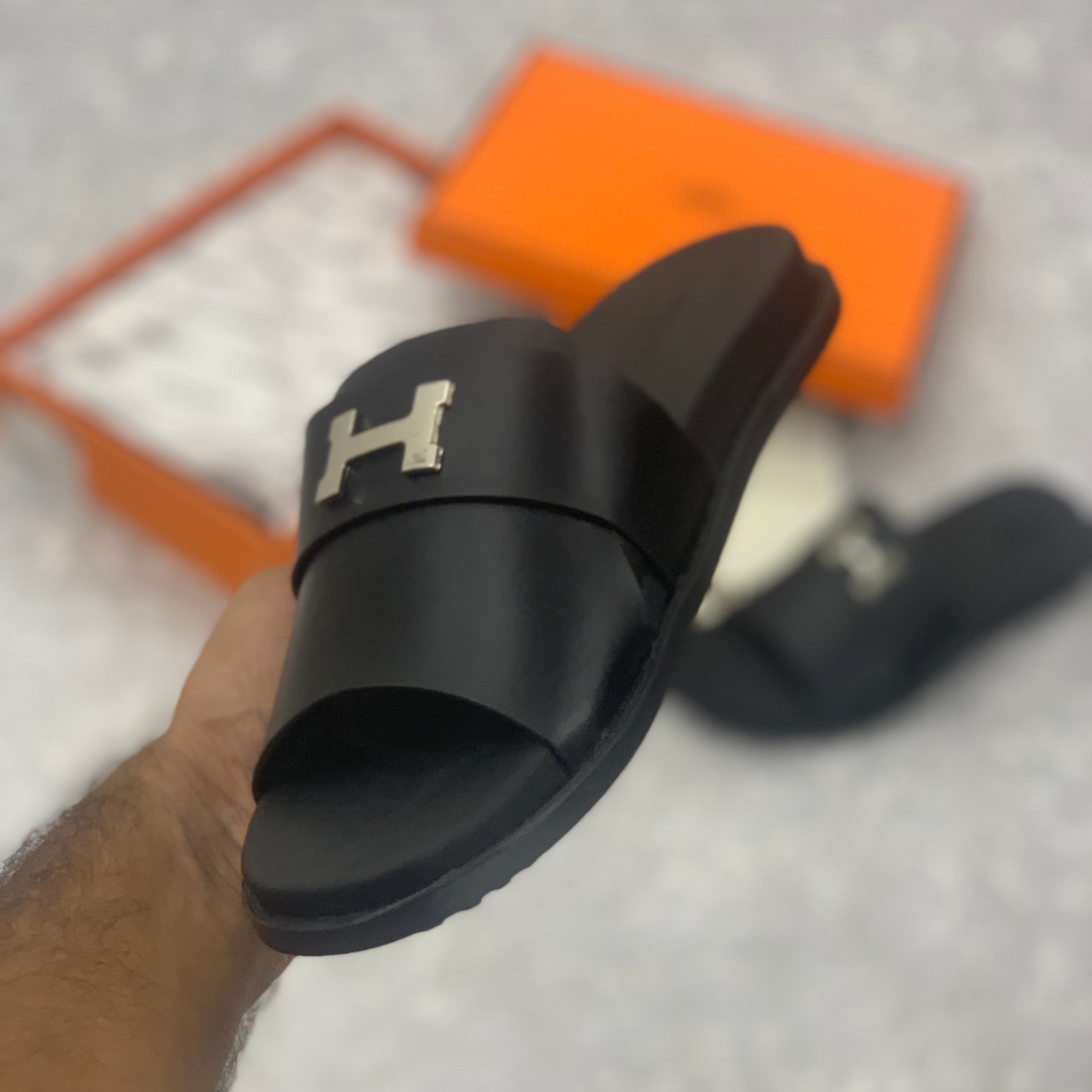 Hrms Arles (Black)