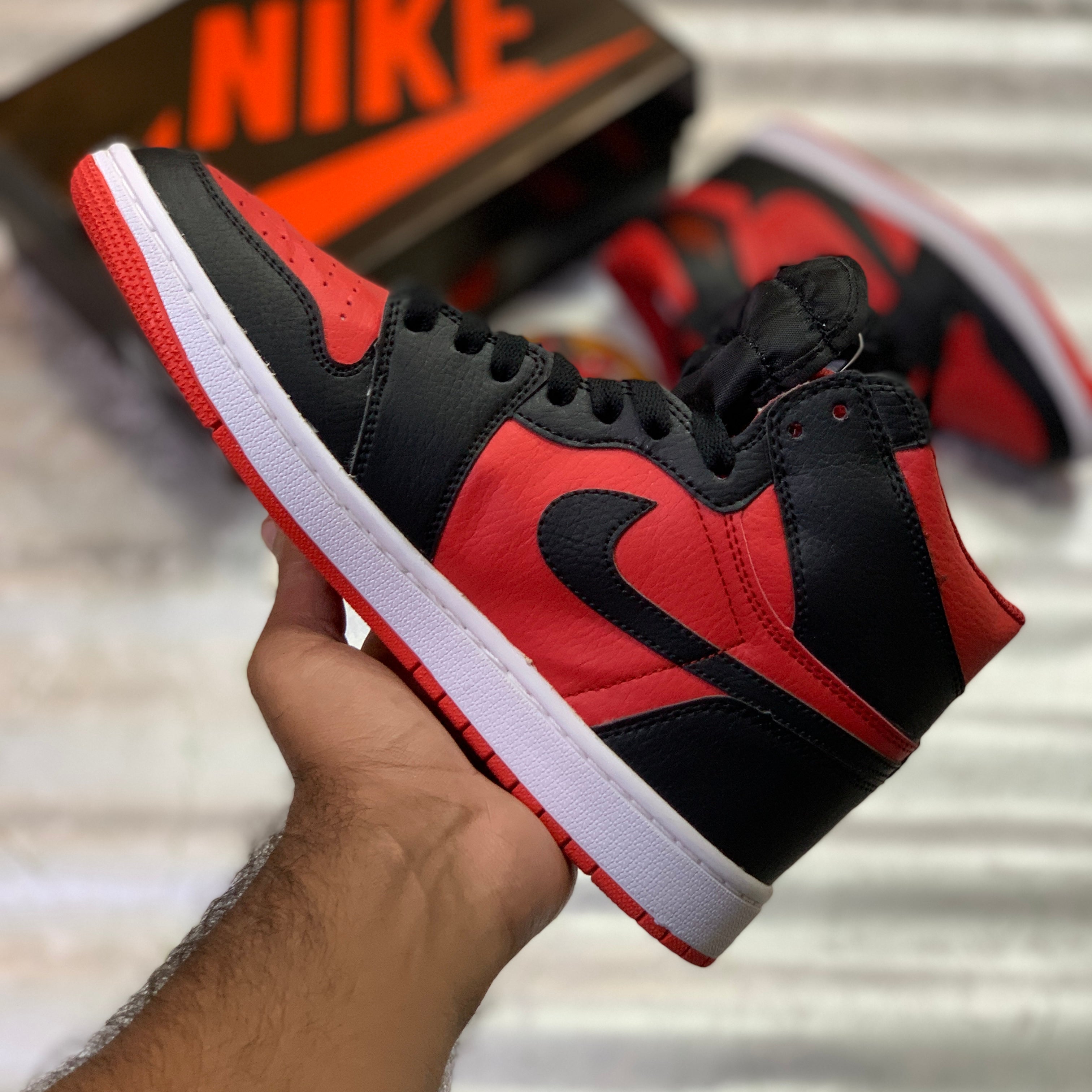 Aj-1s Hiightopps Reversed “Bred”