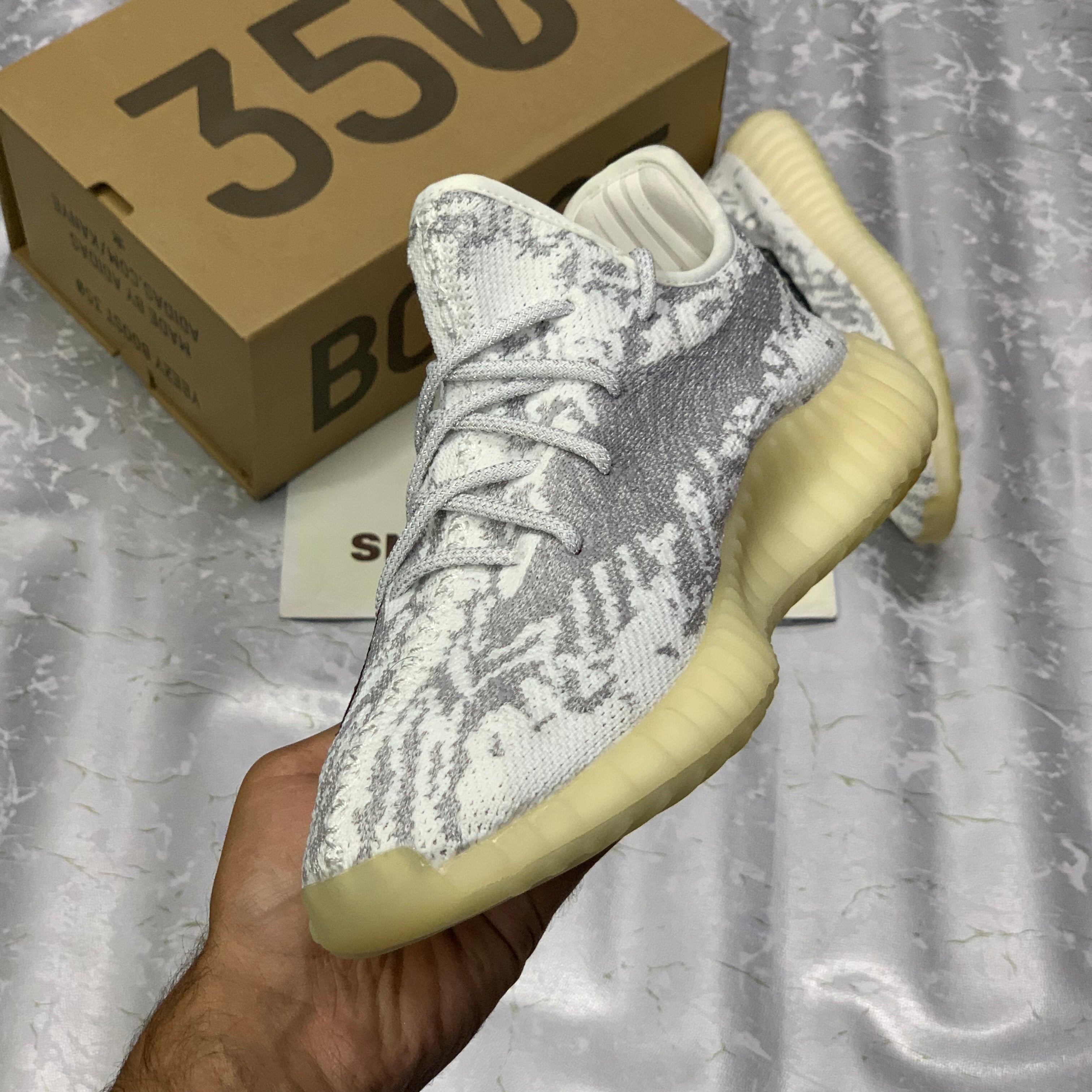 Yeeezzyy 350 v2 x Diior "White" Real Boost Premuiim Batch
