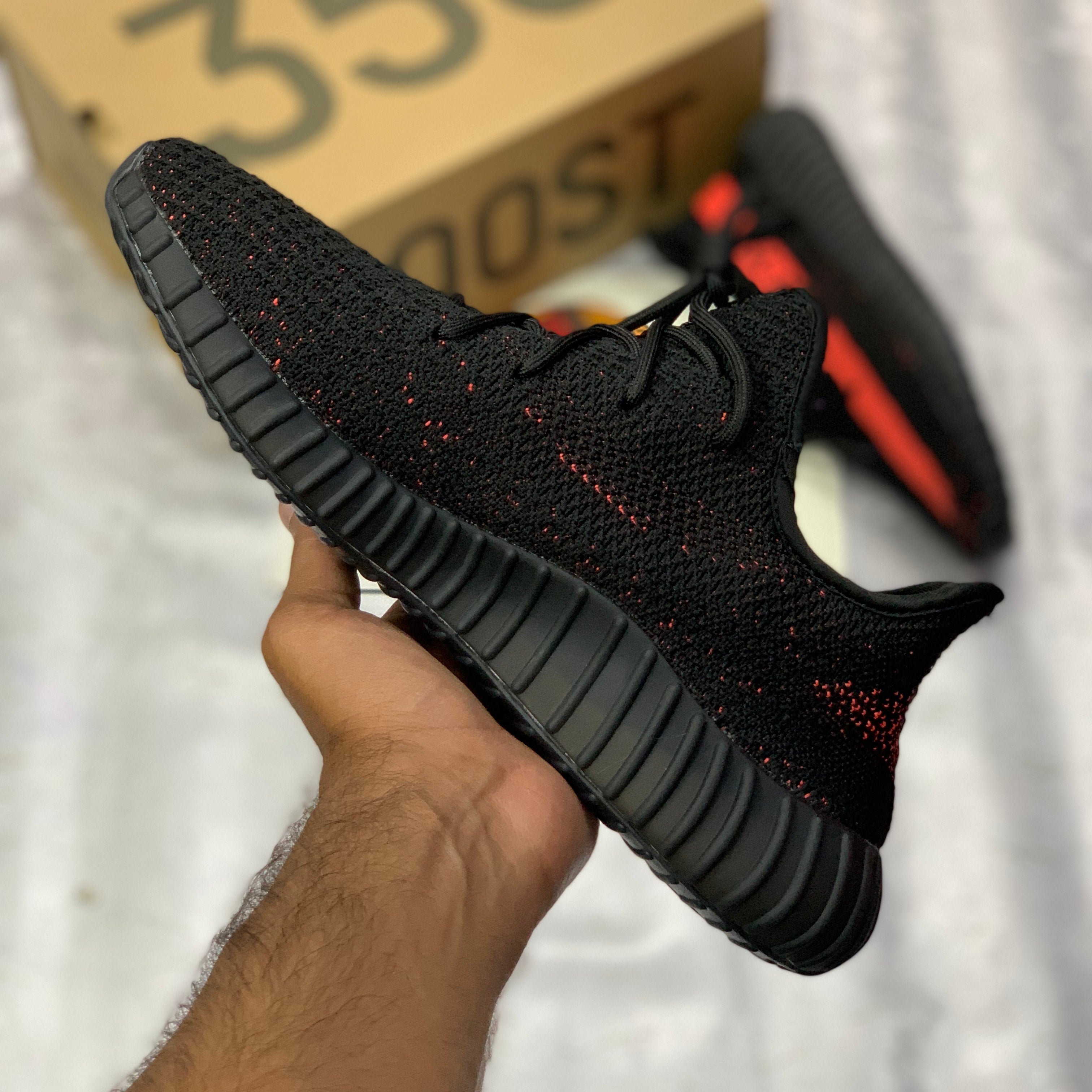 Yeeezzyy 350 v2 (Core Red)