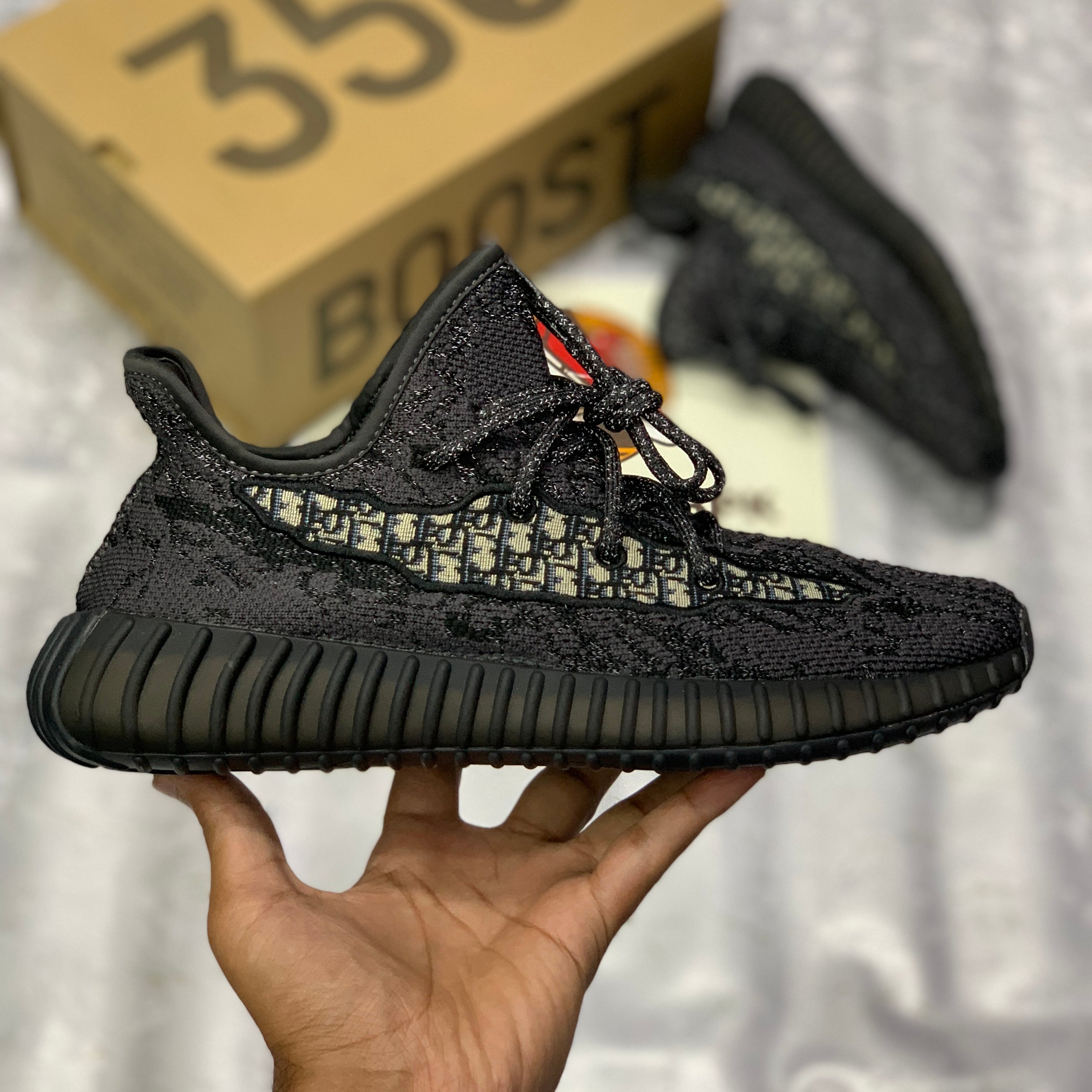 Yeeezzyy 350 v2 x Diior "Black" Real Boost Premuiim Batch