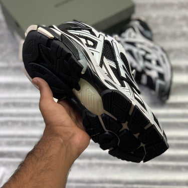 BALLENCIIAGA RUNNER (BLACK WHITE)TOP PREMIUM BATCH