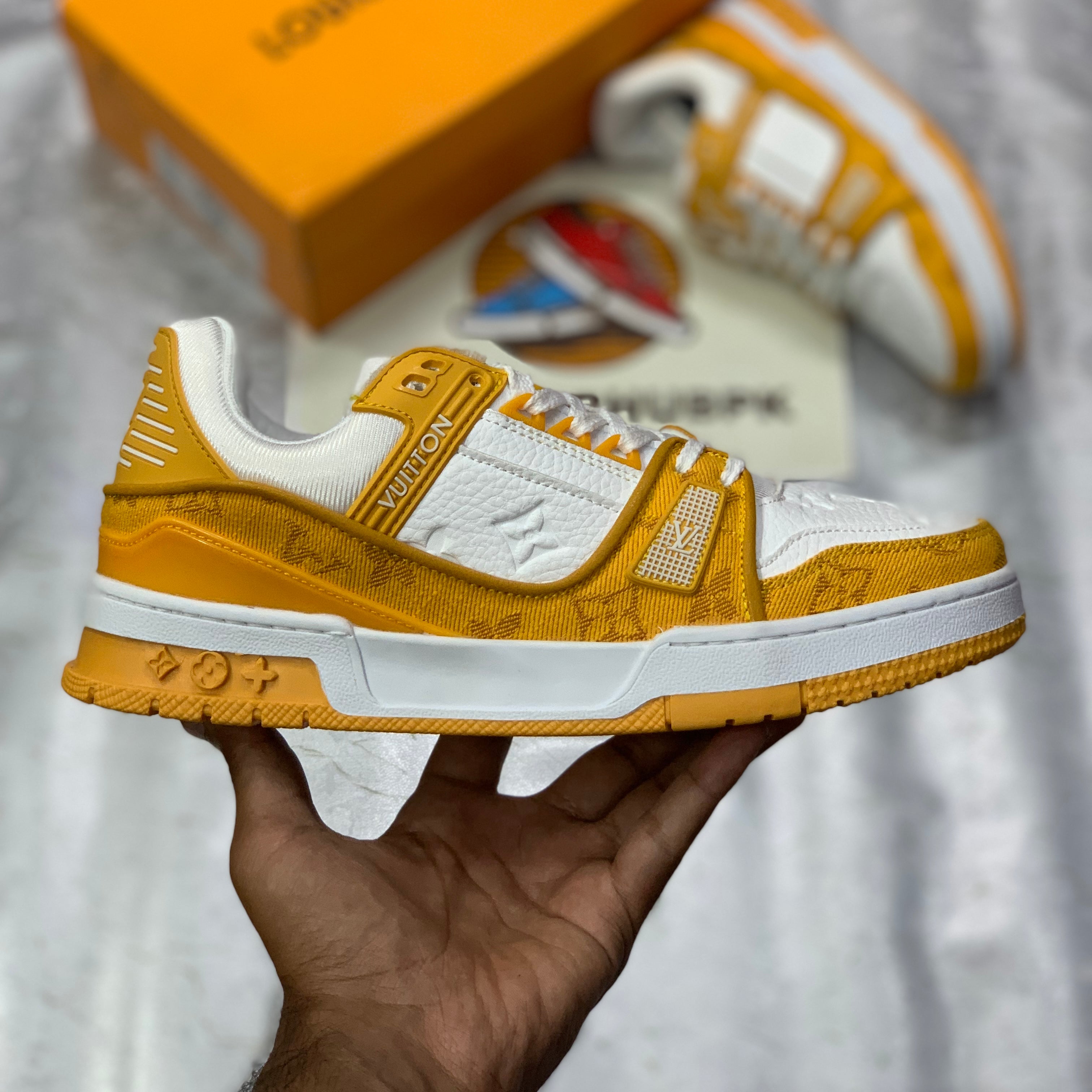 Lo-Vi Trainers Yellow