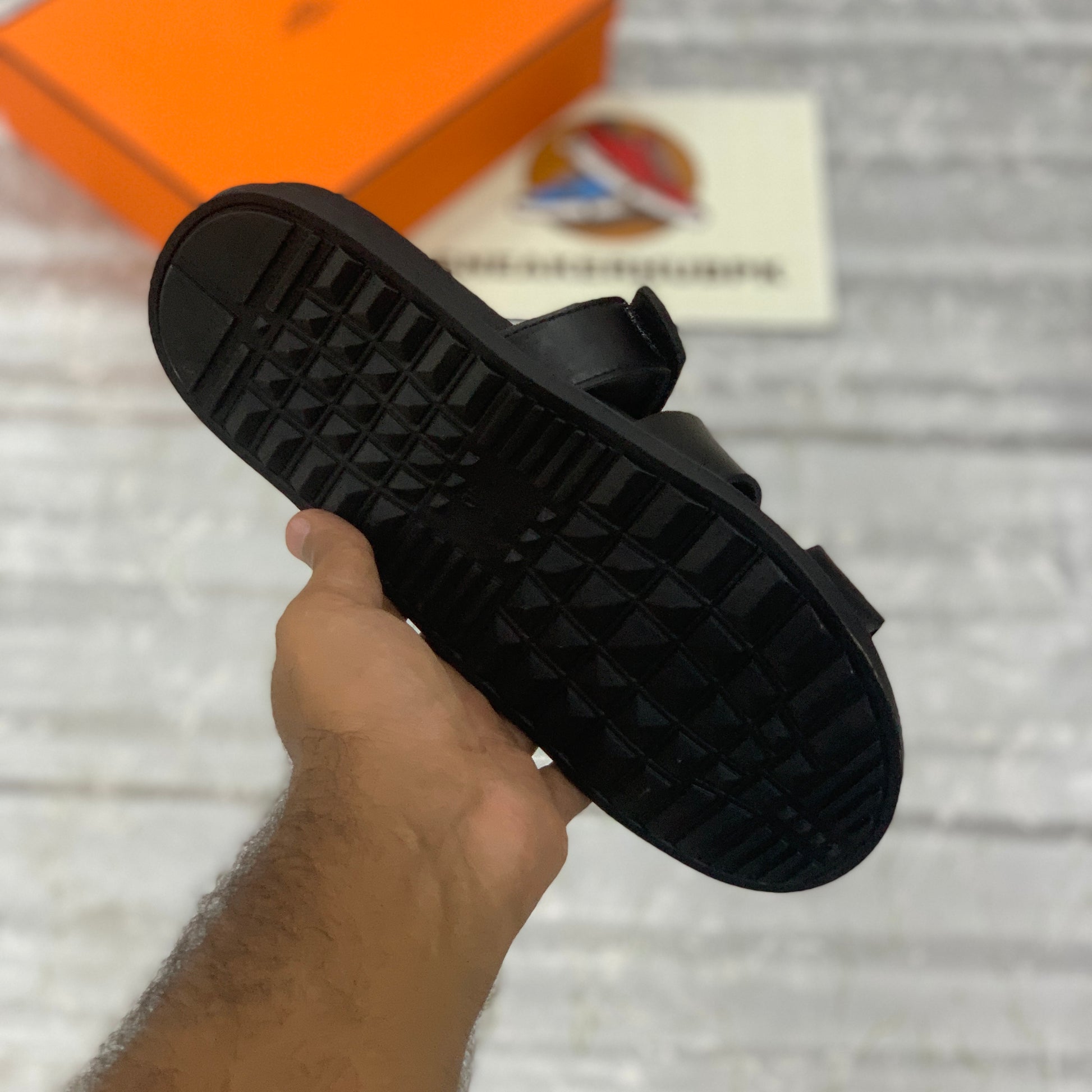 Hrms Chyprre Black