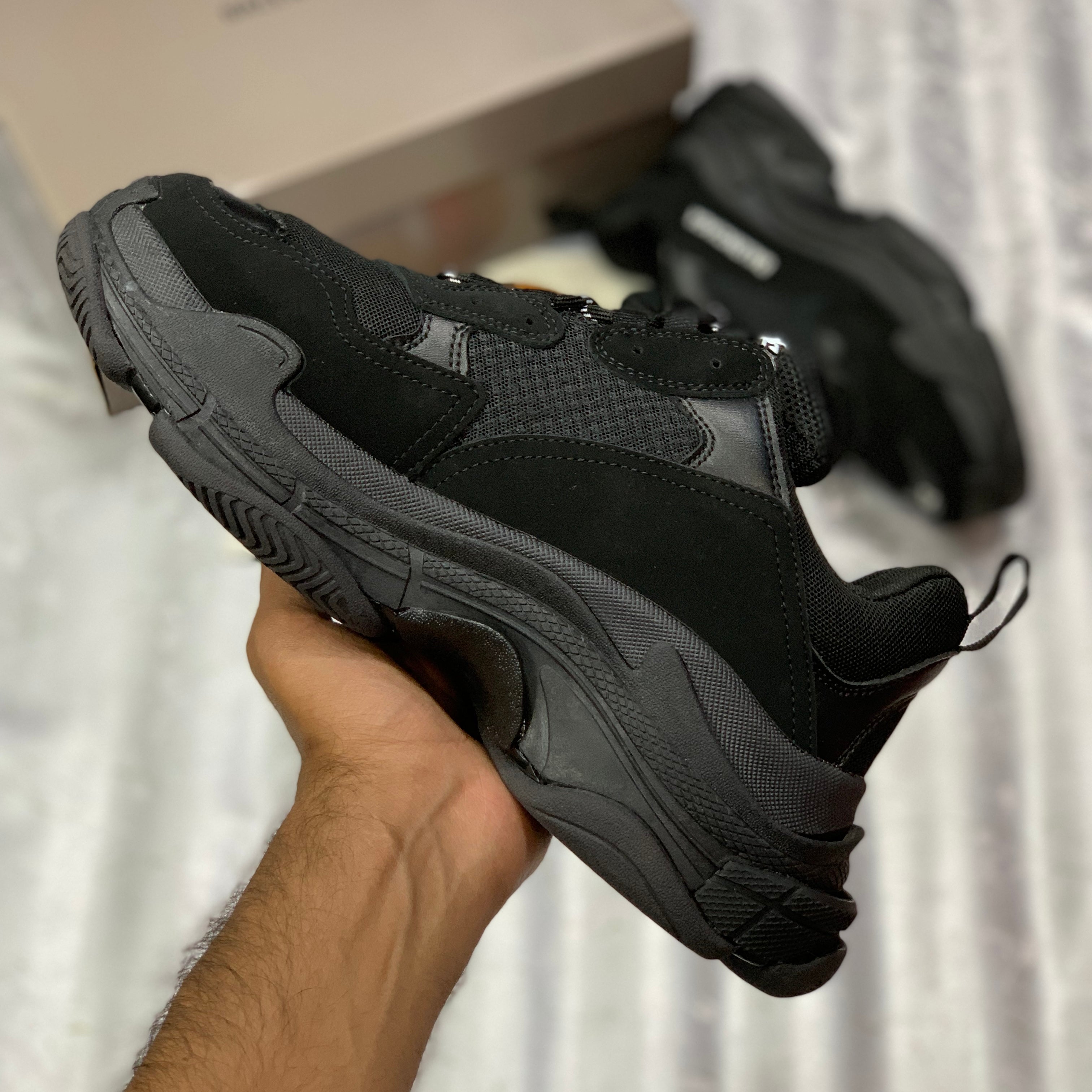 Triiplle S “All Black” Premium Batch