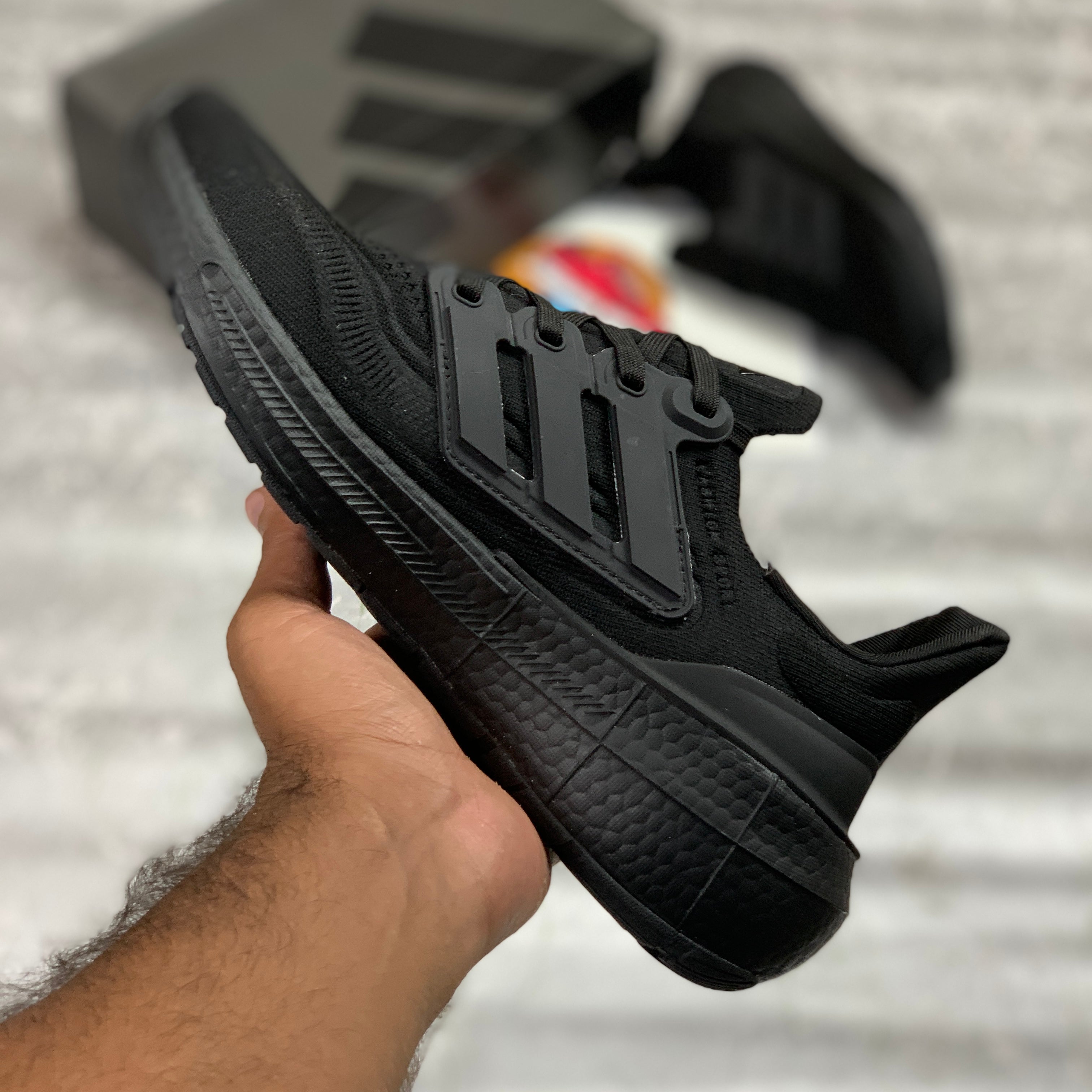 UB 23 “All Black”