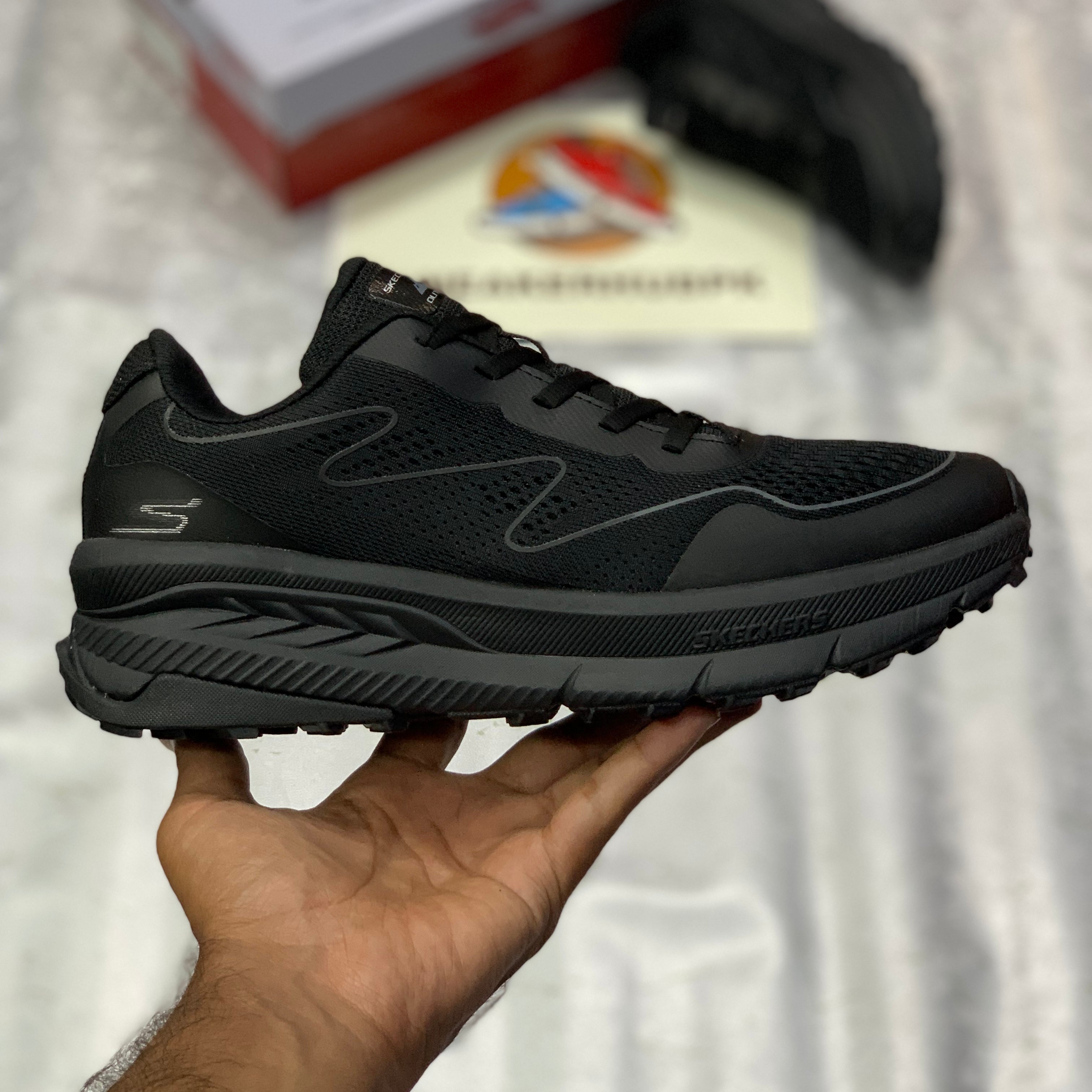Skeccherrs Goo Wallk “Black"