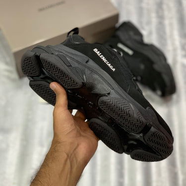 Triiplle S “All Black” Premium Batch