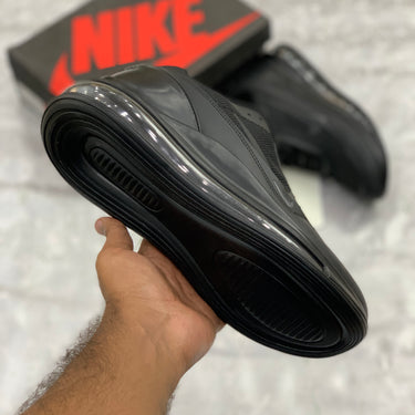 Air Max (Triple Black)