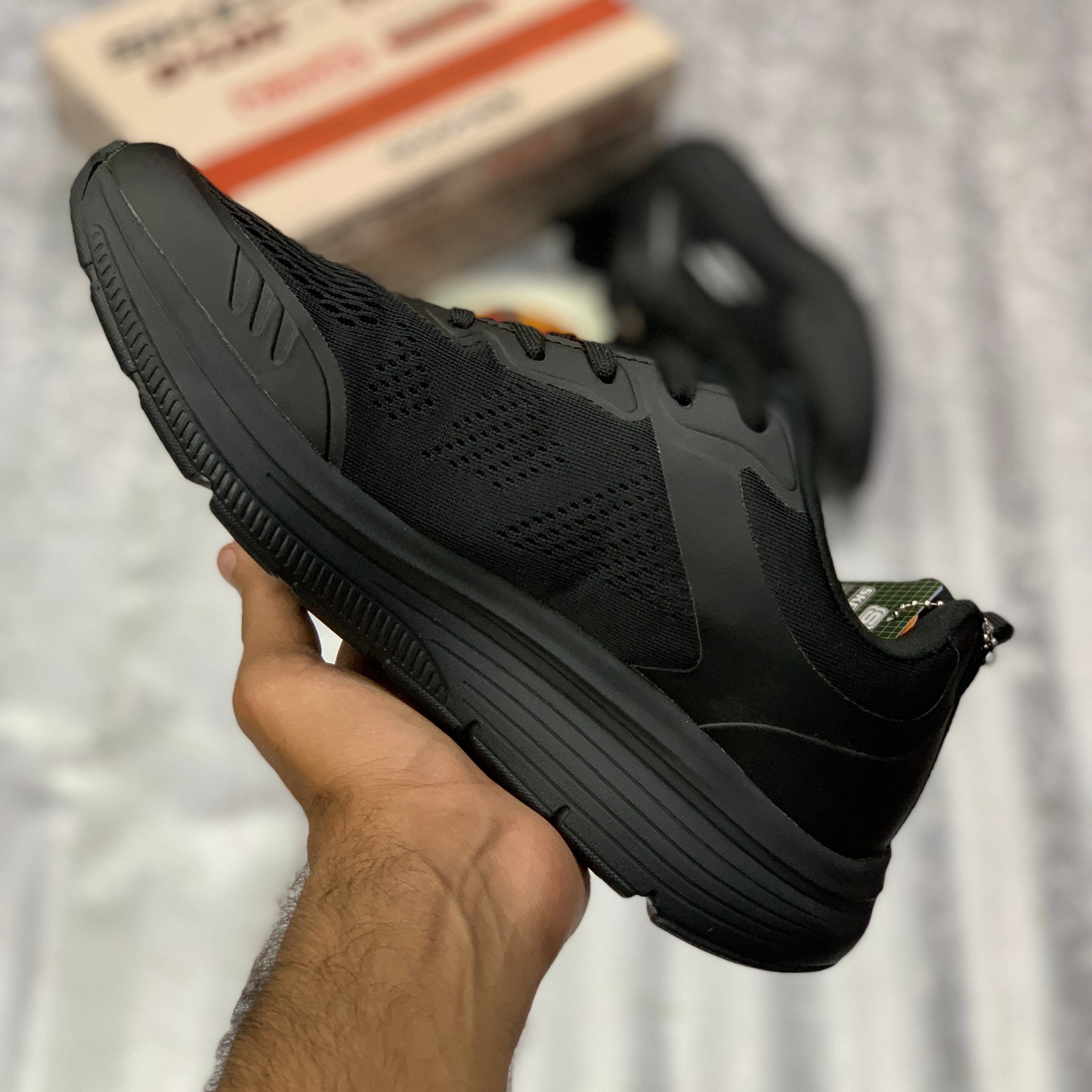Skeccherrs “Black"