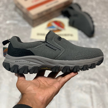 Skeccherrs Dlux Trail Goodyear Sole "Grey"