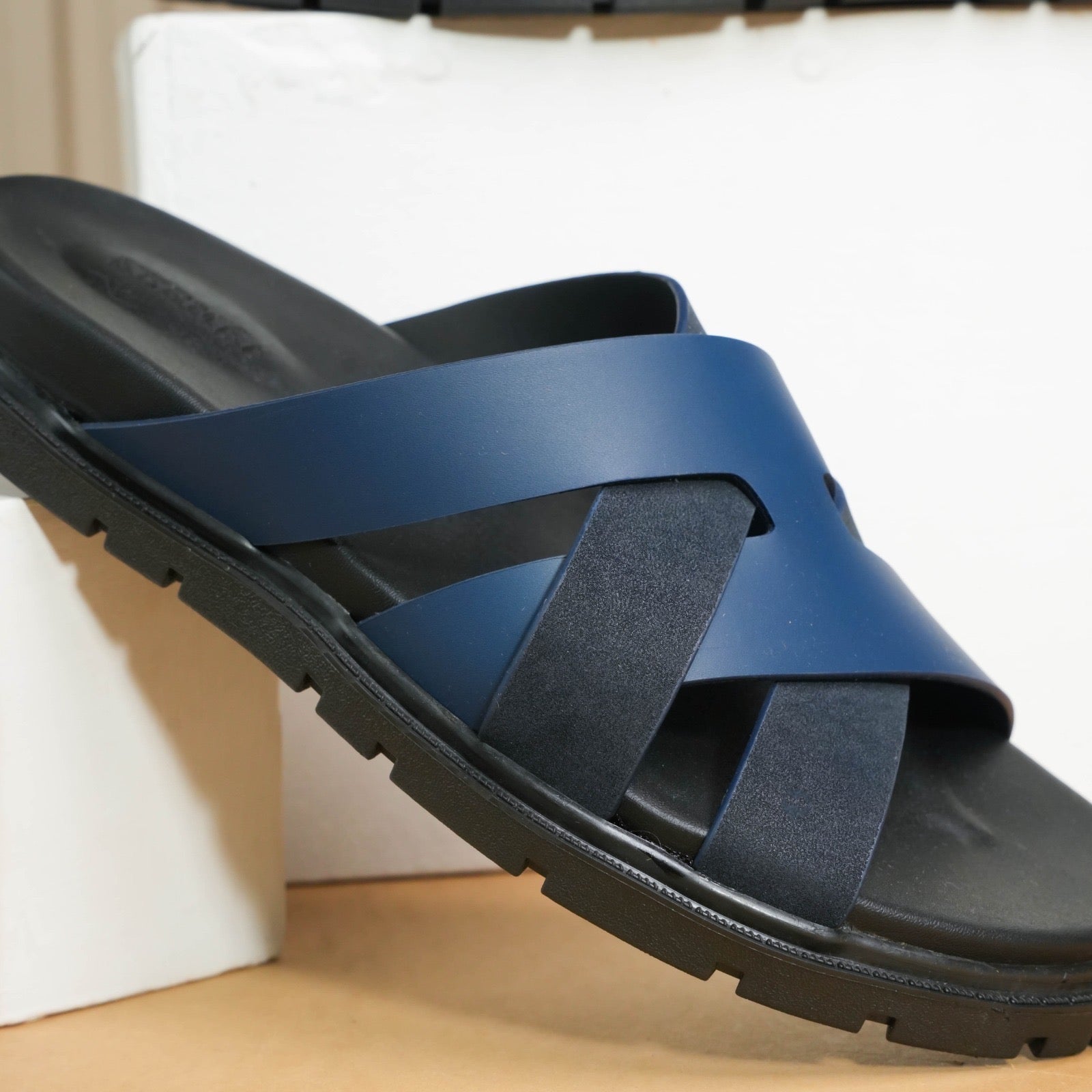 Kazimir (Azure Blue)