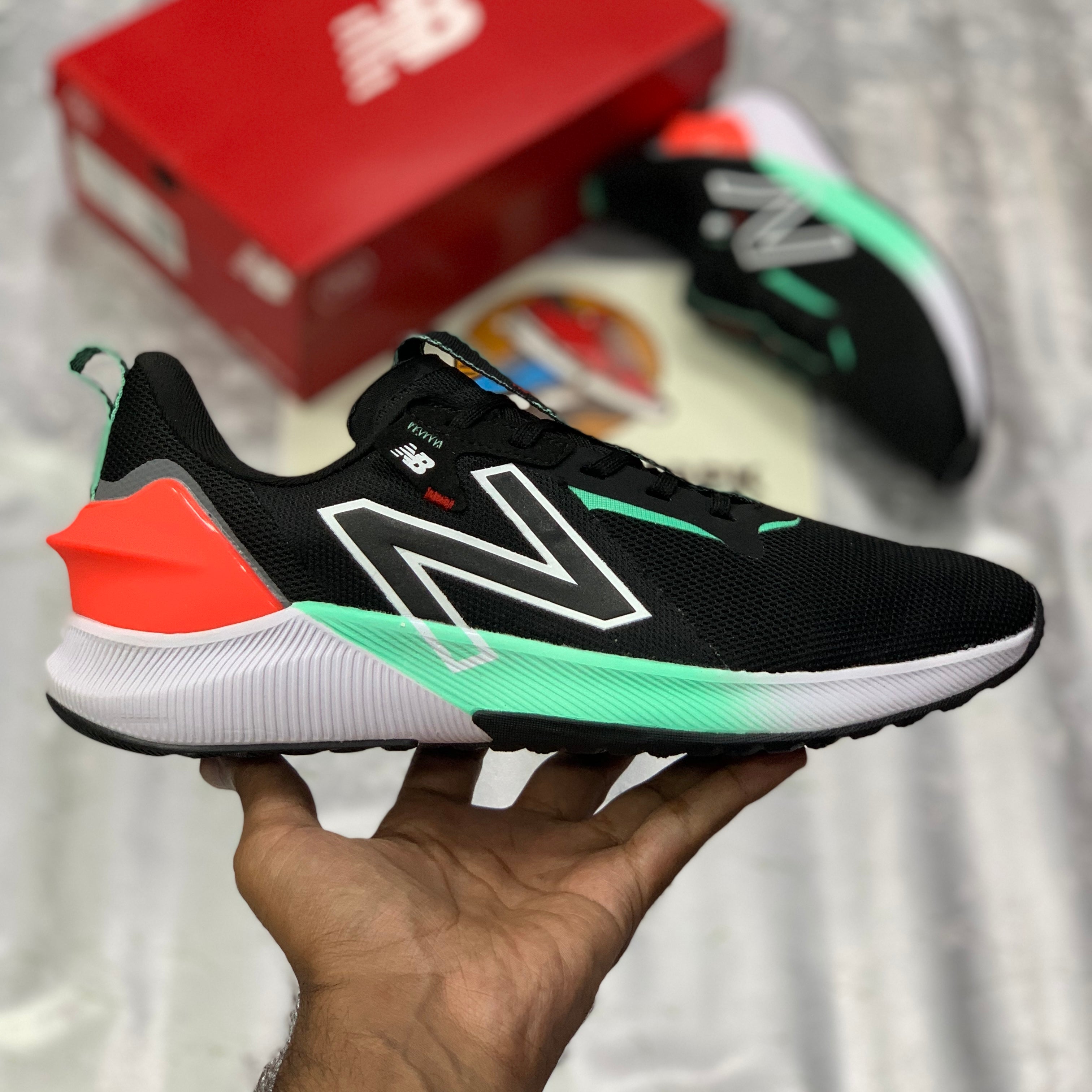 NB FuelCell Propel RMX v2 Black Bright Neon