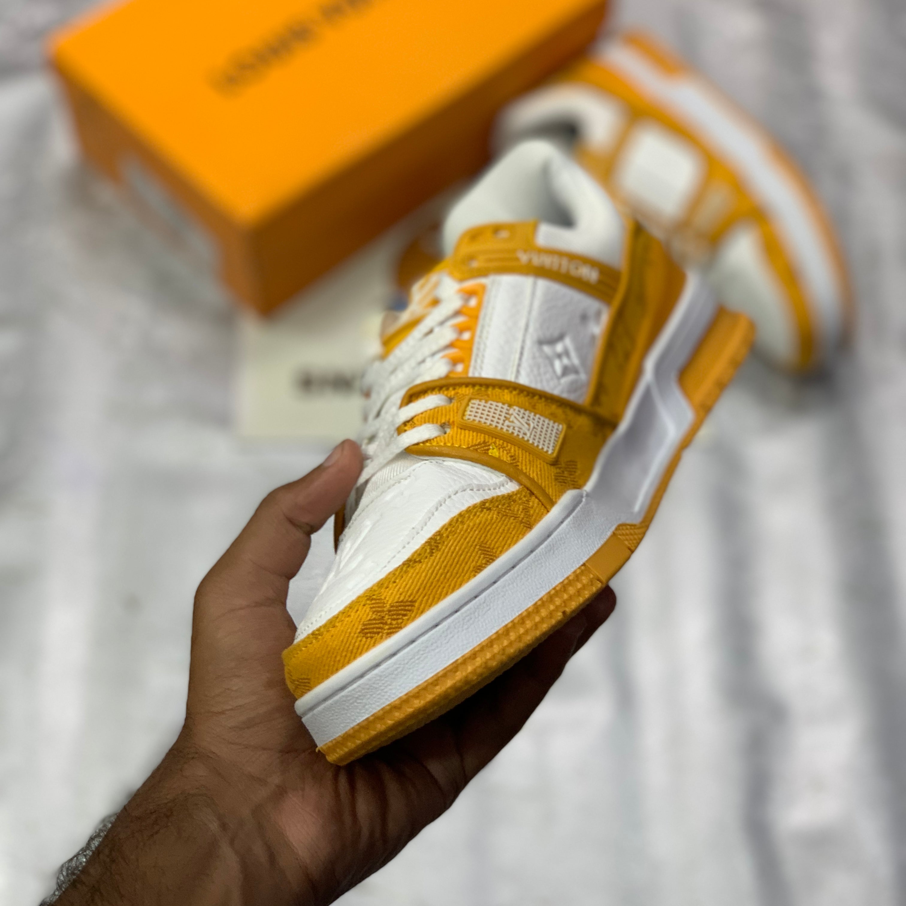 Lo-Vi Trainers Yellow
