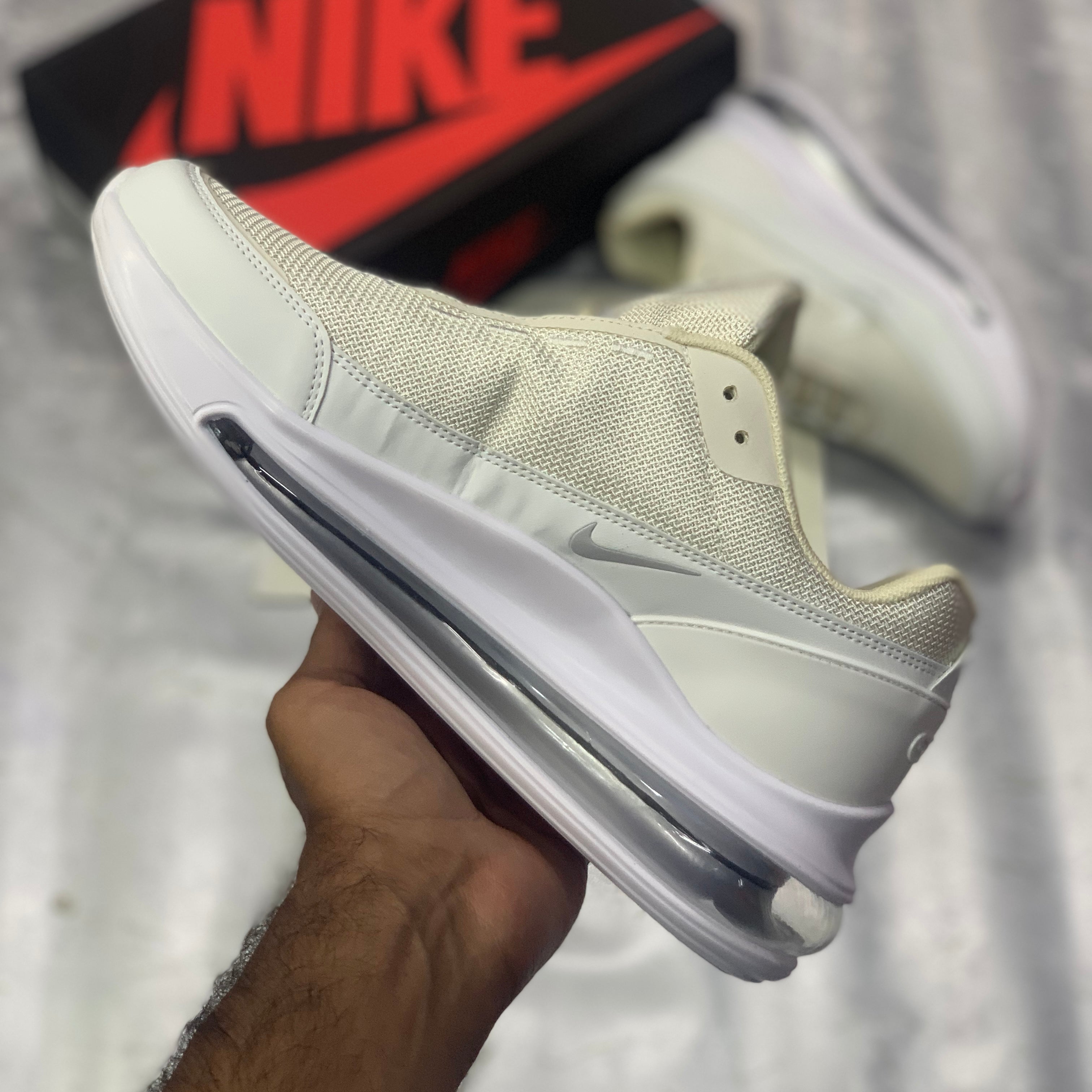 AirrMax White