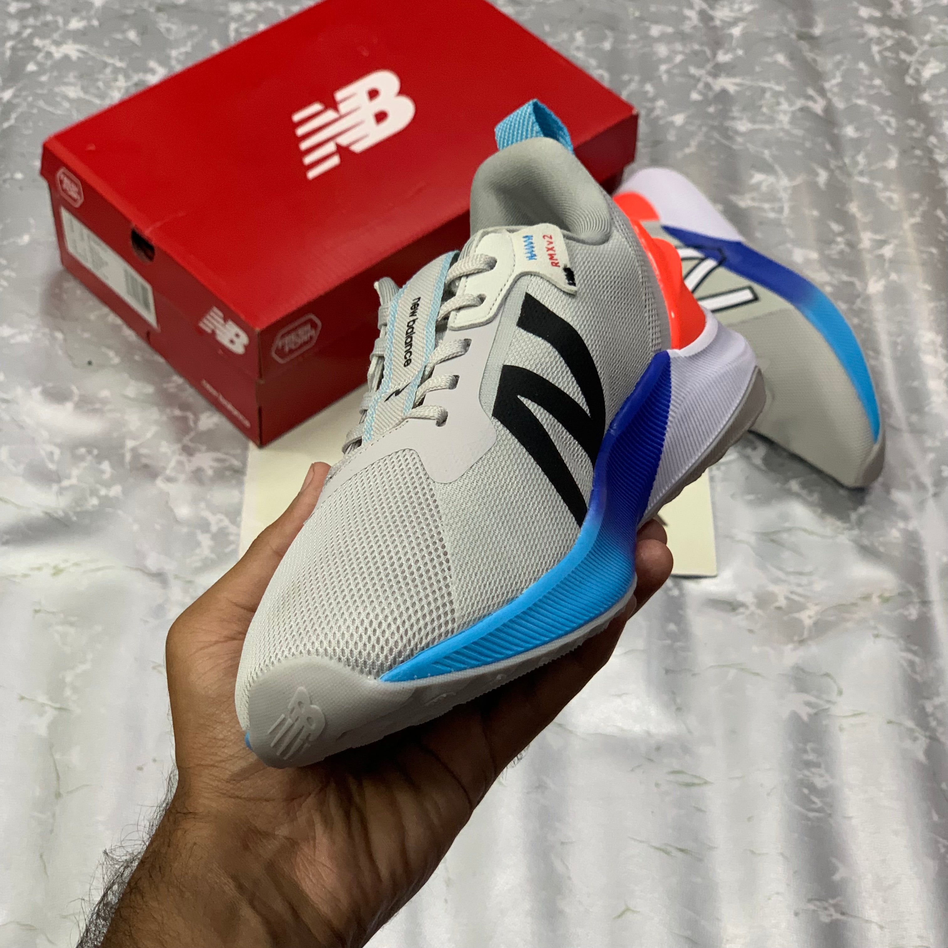 NB FuelCell Propel RMX v2 Smoke Bright