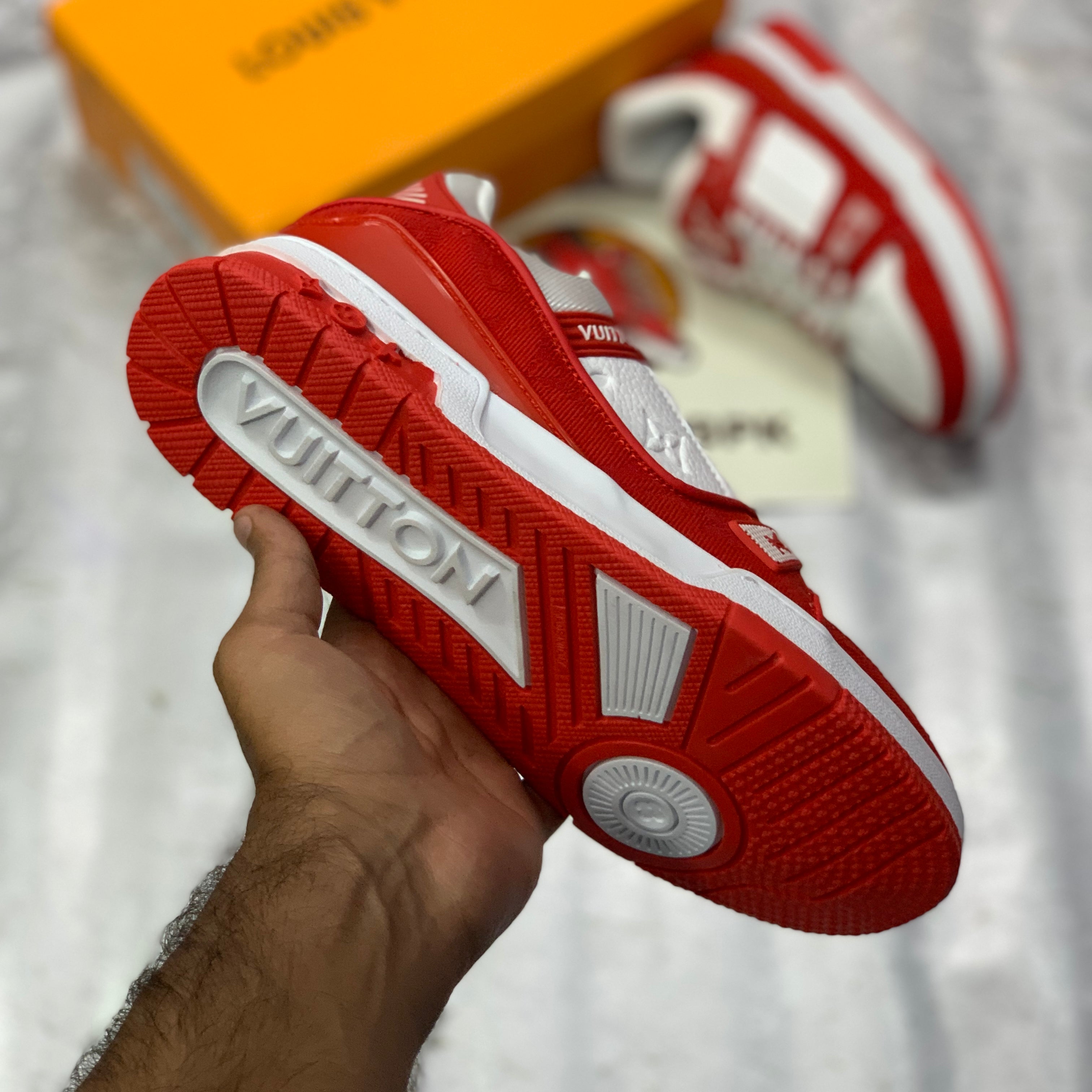 Lo-Vi Trainers Red