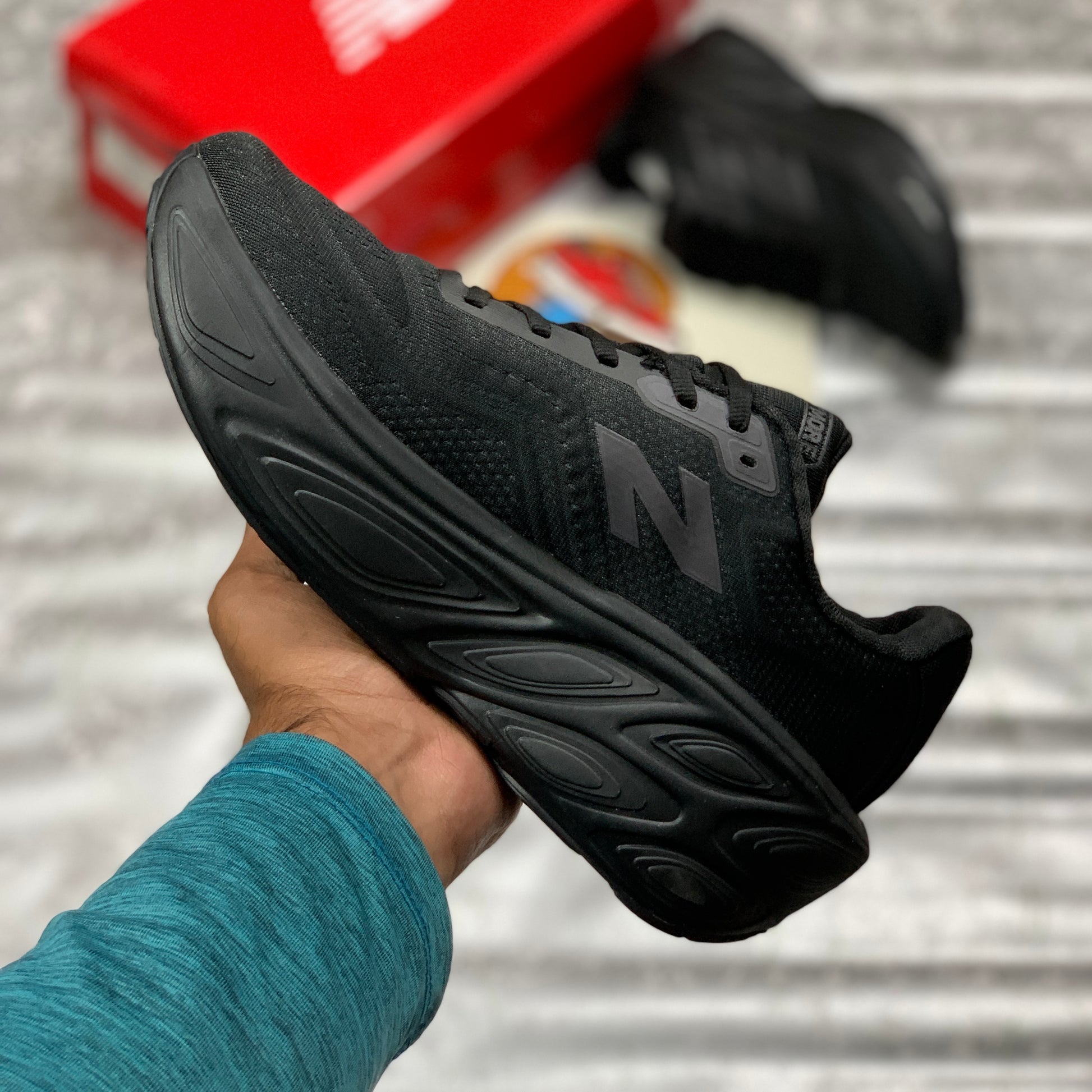NB Fresh Foam X More V5 (Triple Black)
