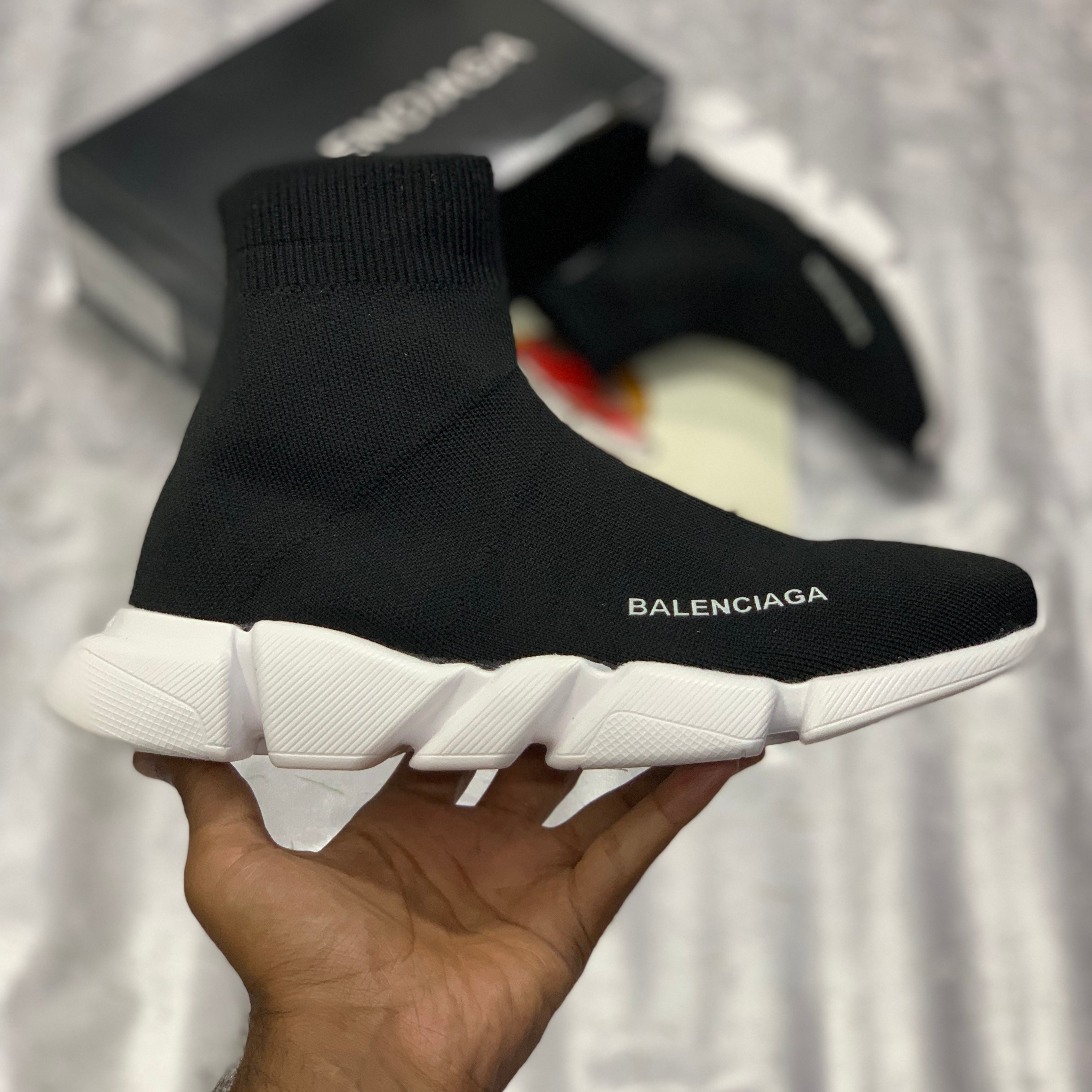 Speeed Traiiners 2.O (Black White)