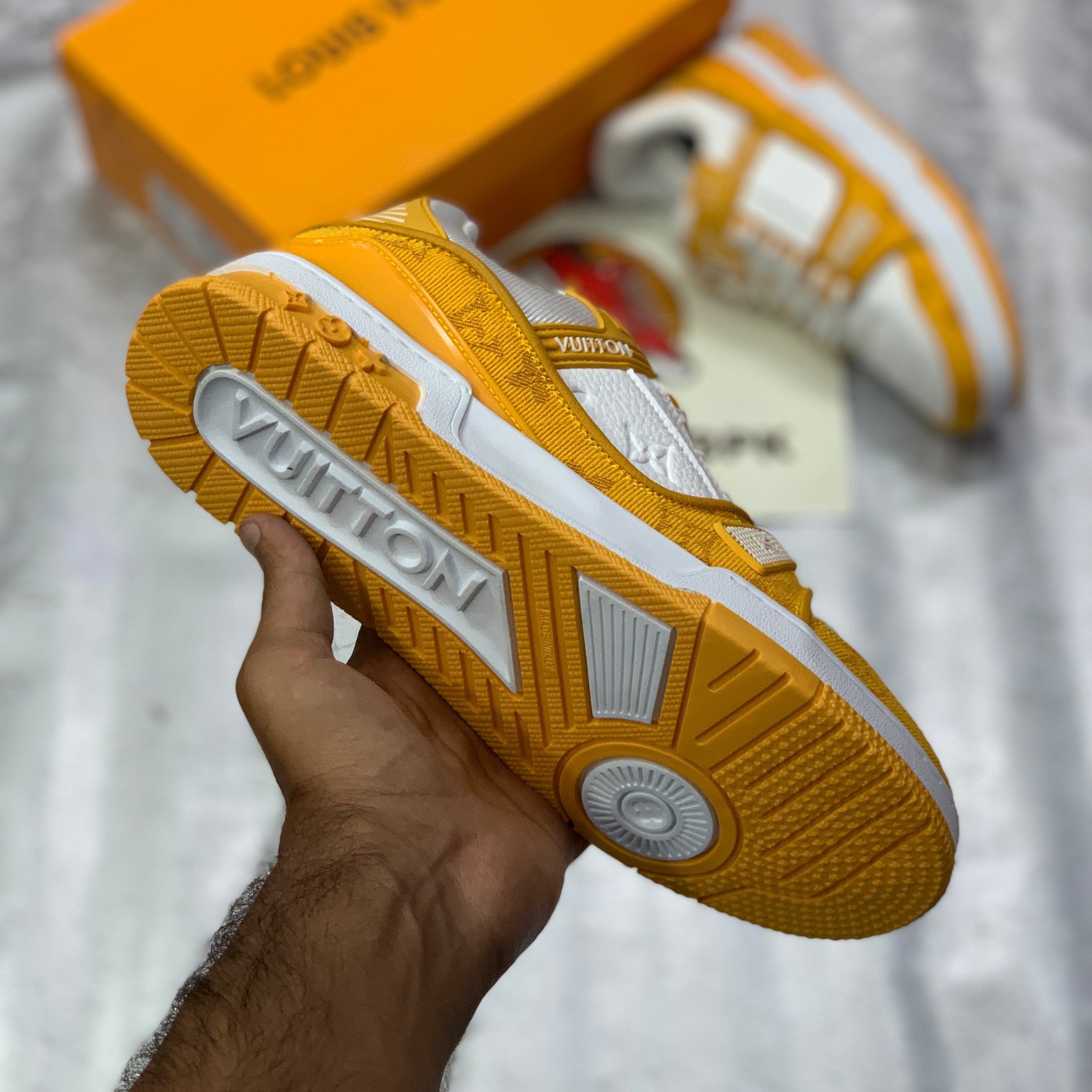 Lo-Vi Trainers Yellow