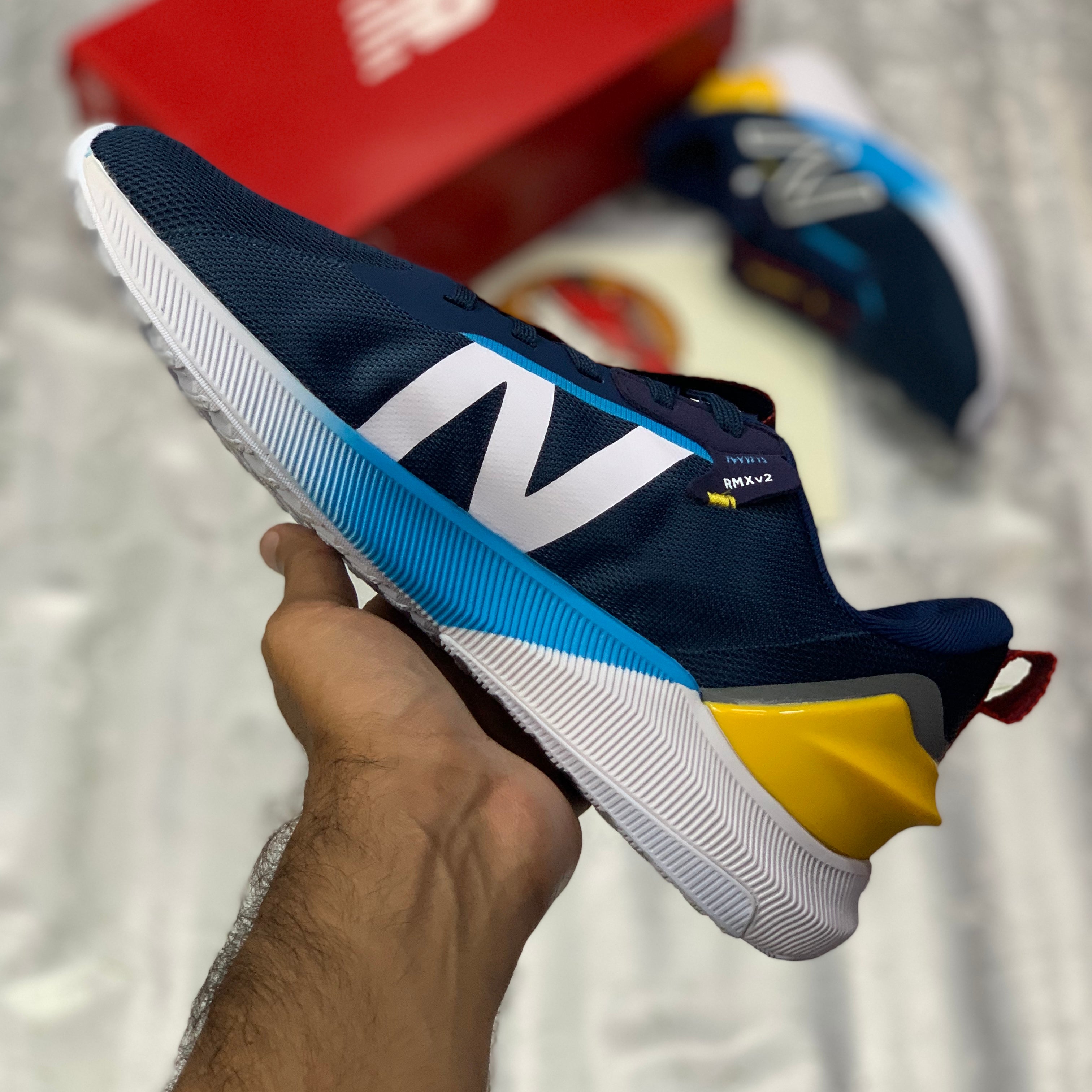 NB FuelCell Propel RMX v2 Navy Yellow